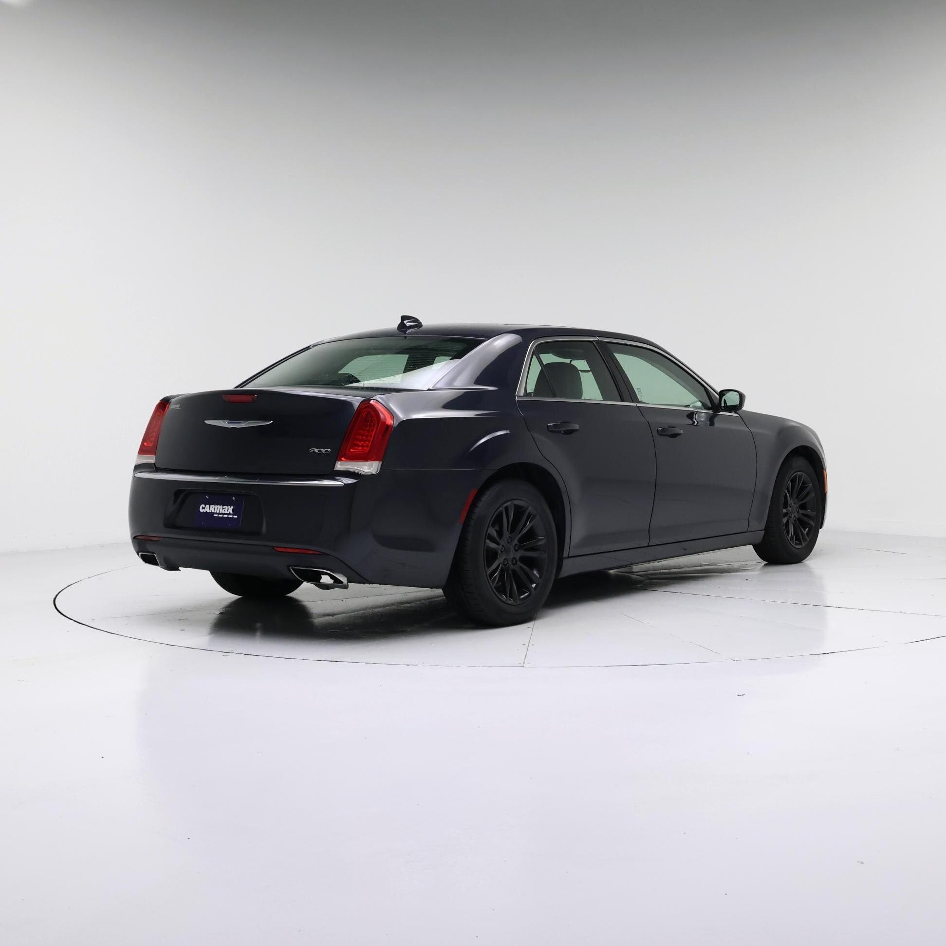 Thumbnail: 2018 Chrysler 300 - 8