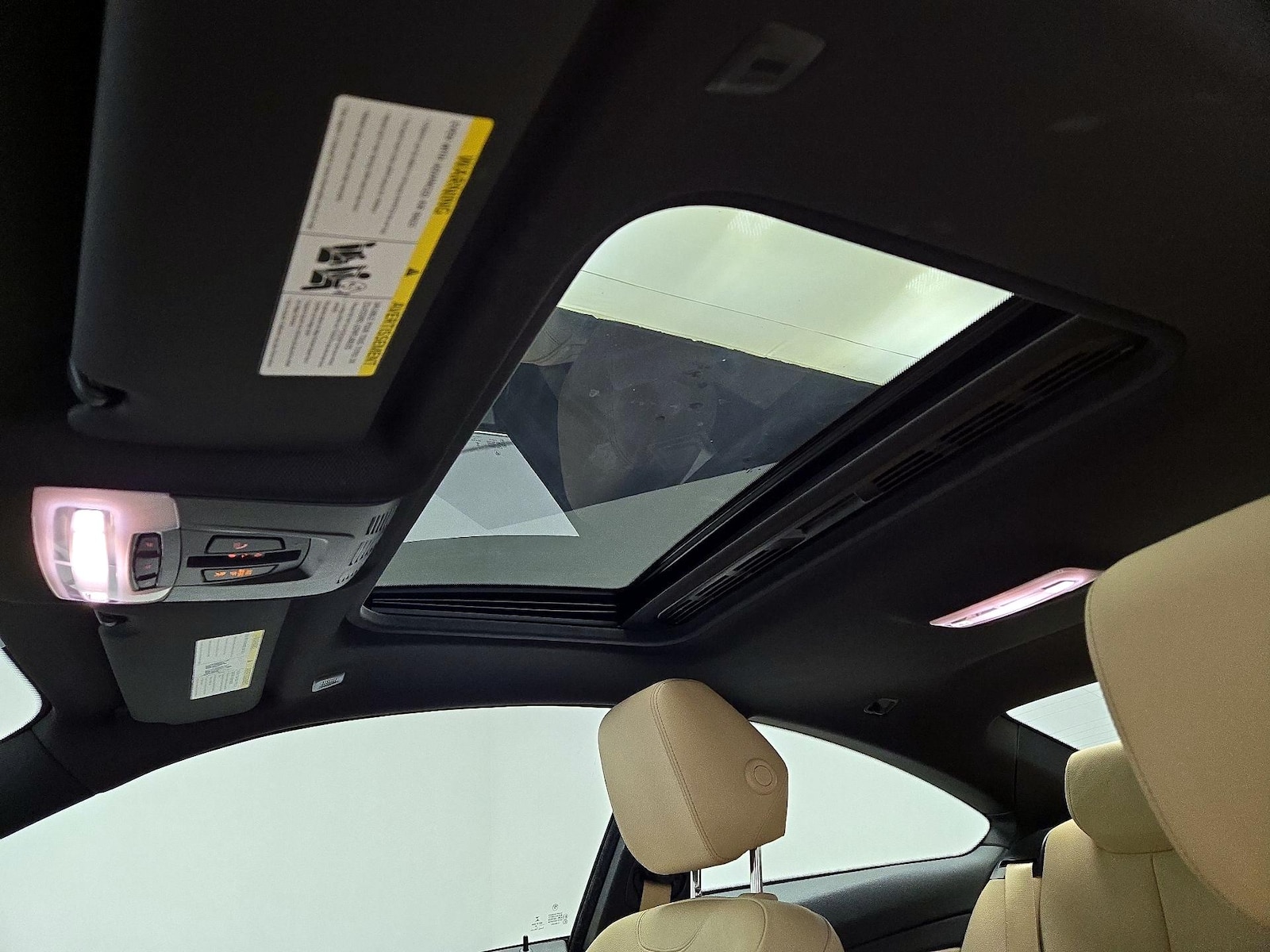Sunroof(s) & Overhead Airbags