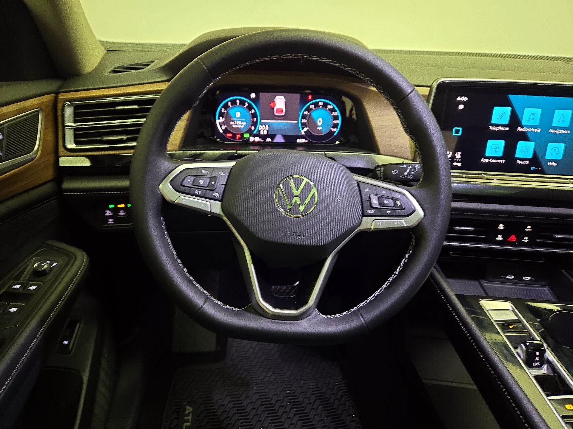 Thumbnail: 2024 Volkswagen Atlas - 10