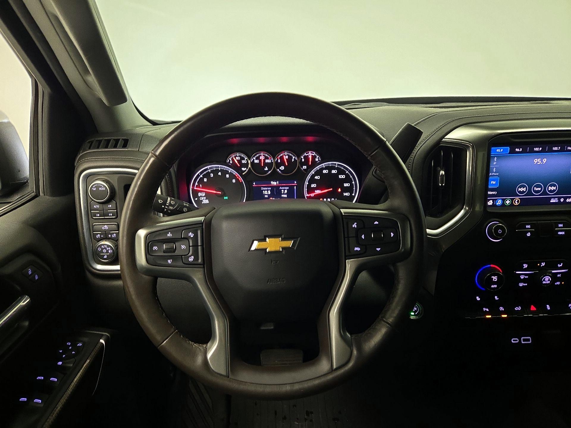 Thumbnail: 2022 Chevrolet Silverado 1500 - 10