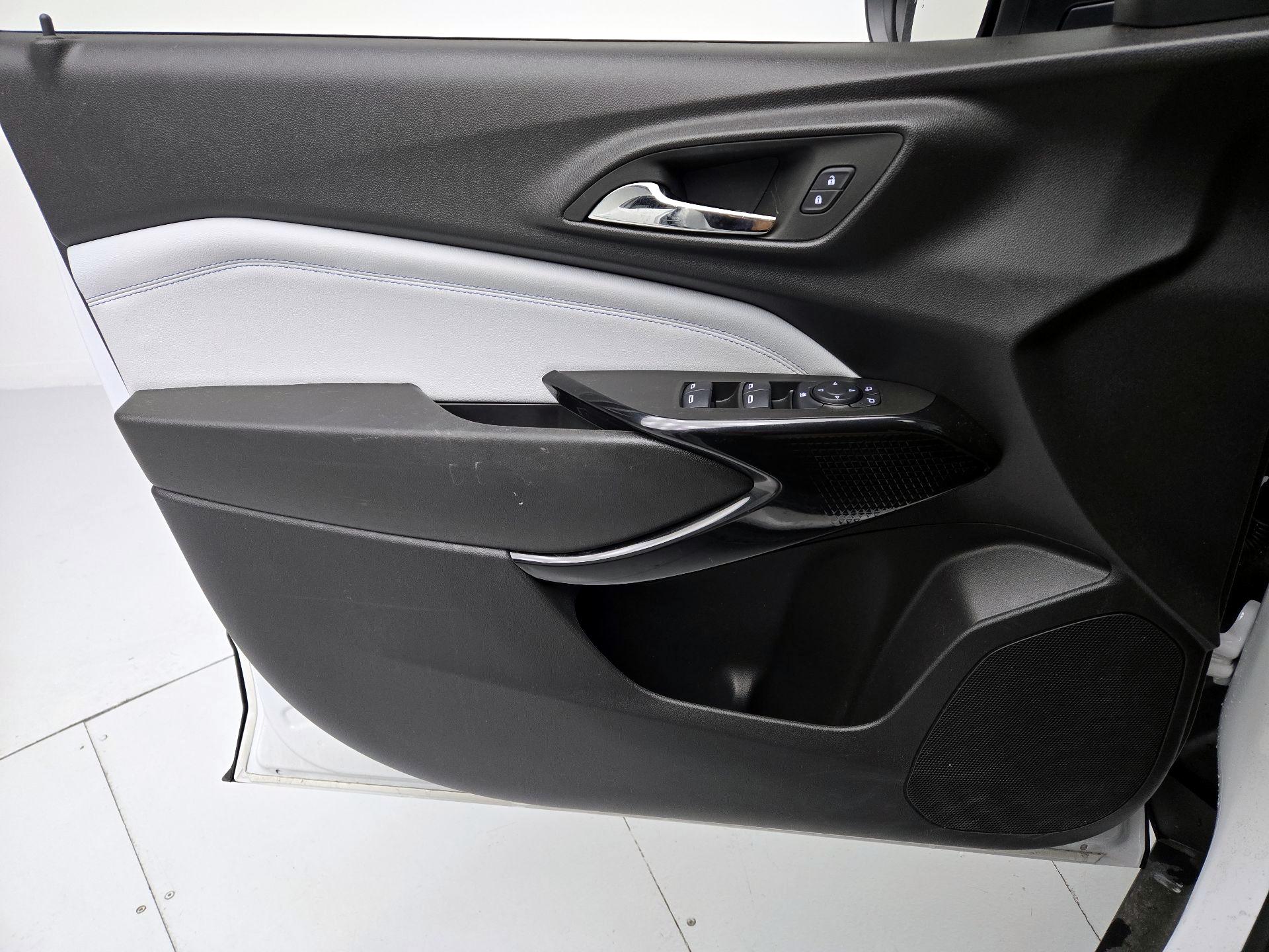 Thumbnail: 2025 Chevrolet Trax - 12