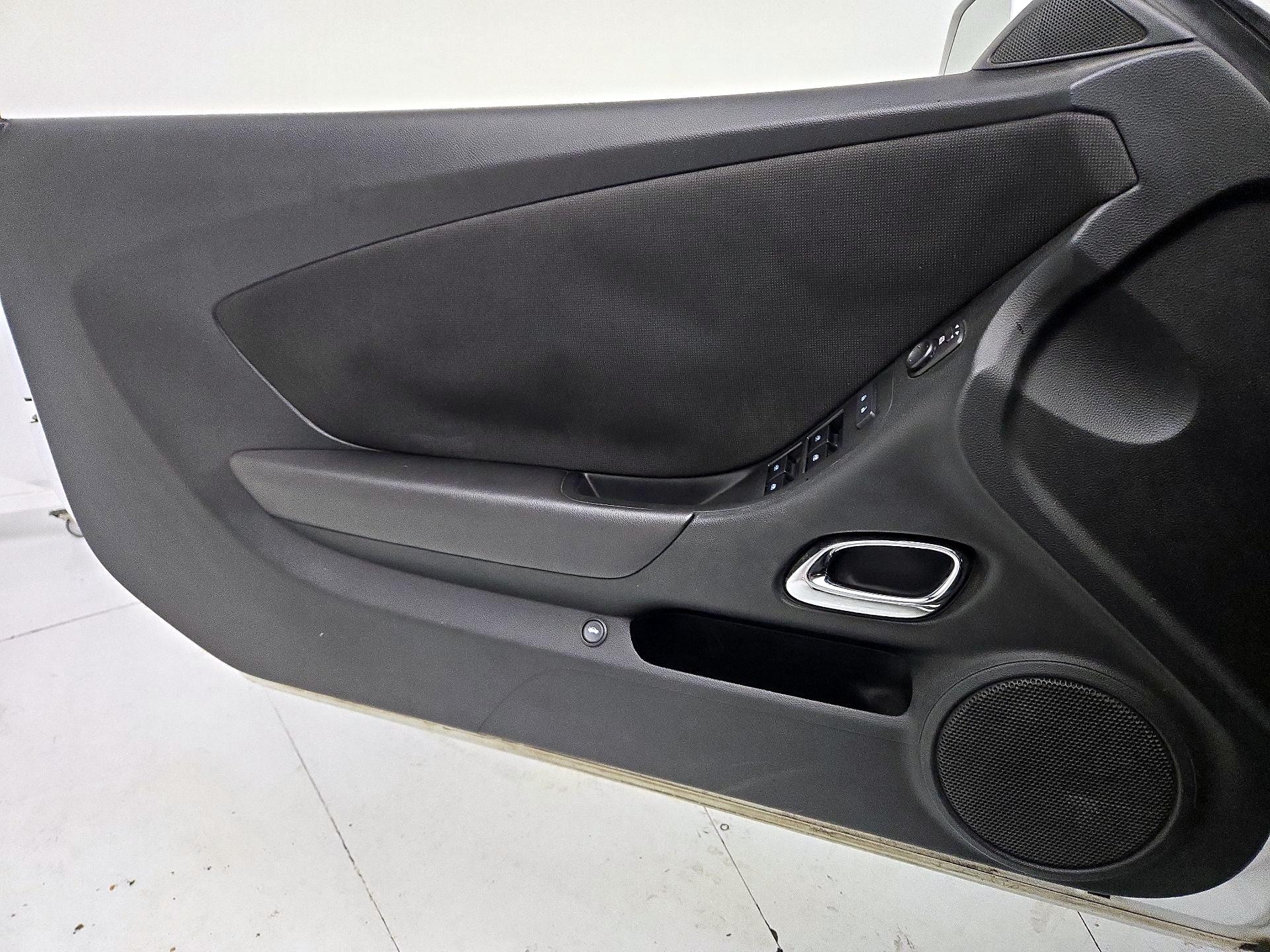 Thumbnail: 2014 Chevrolet Camaro - 12