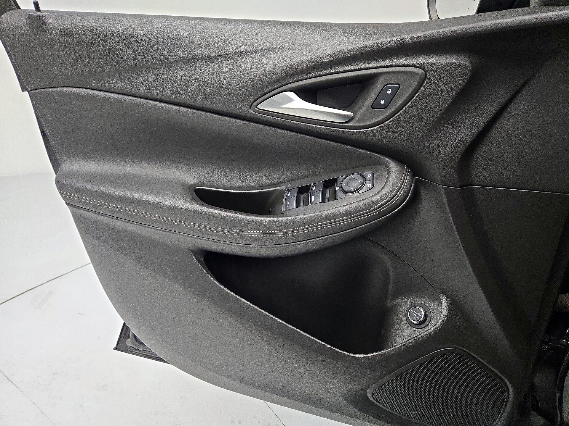 Thumbnail: 2023 Buick Encore GX - 12