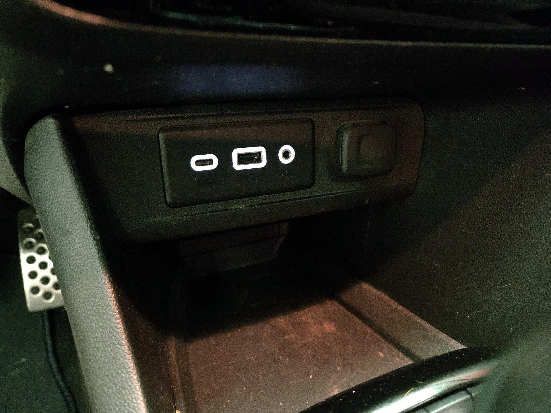 Thumbnail: 2023 Buick Encore GX - 18