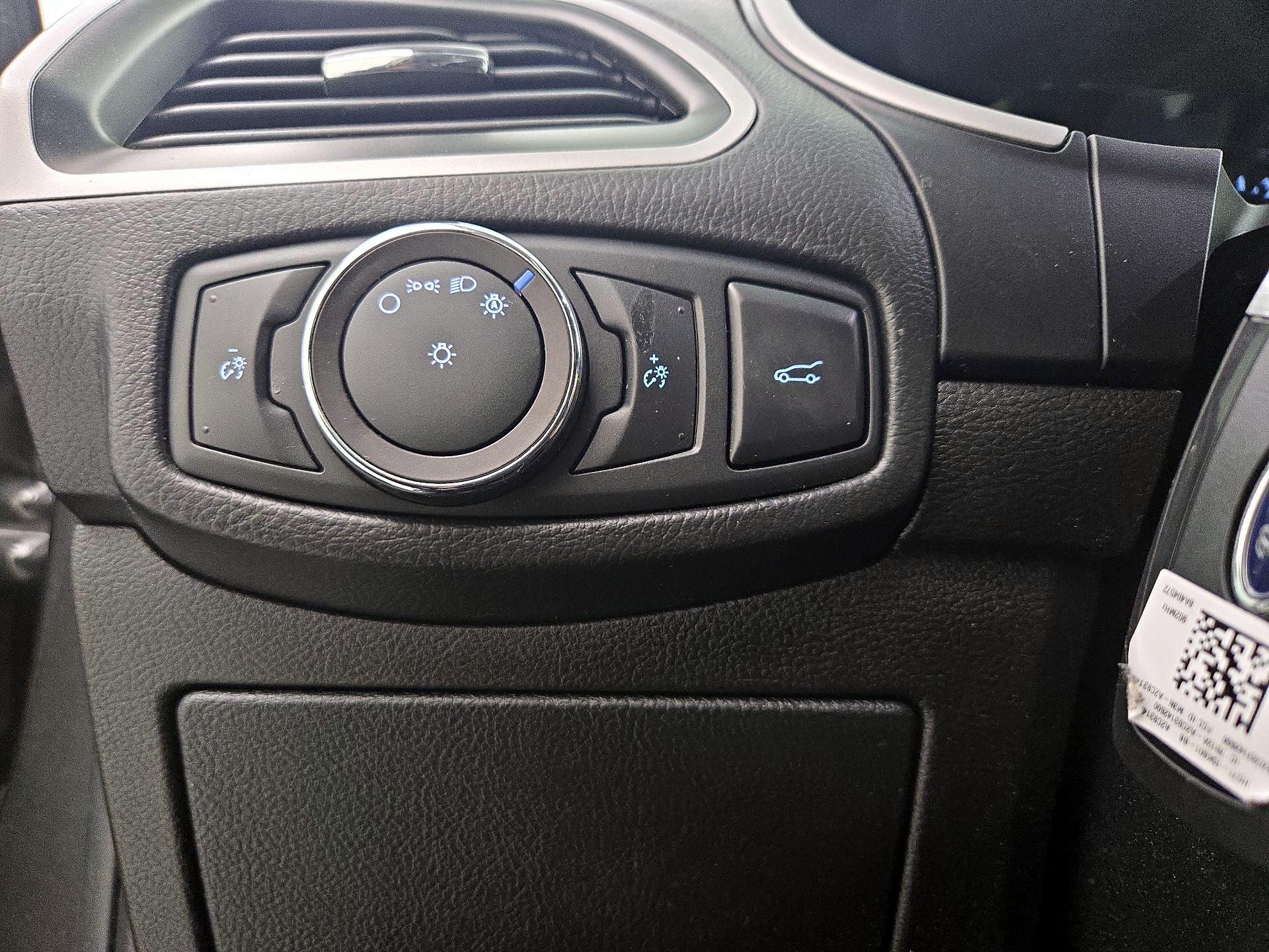 Thumbnail: 2018 Ford Edge - 13