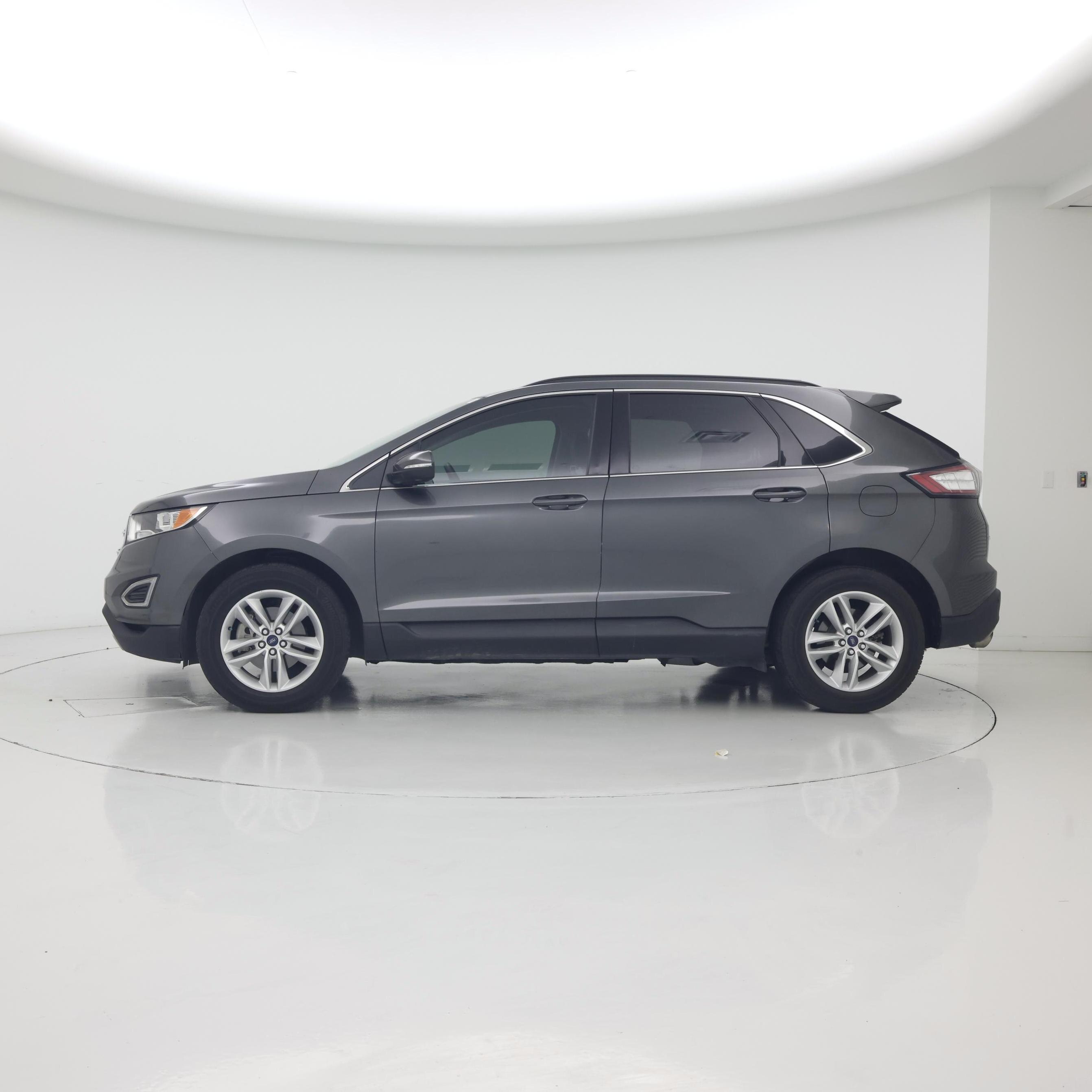 Thumbnail: 2018 Ford Edge - 3