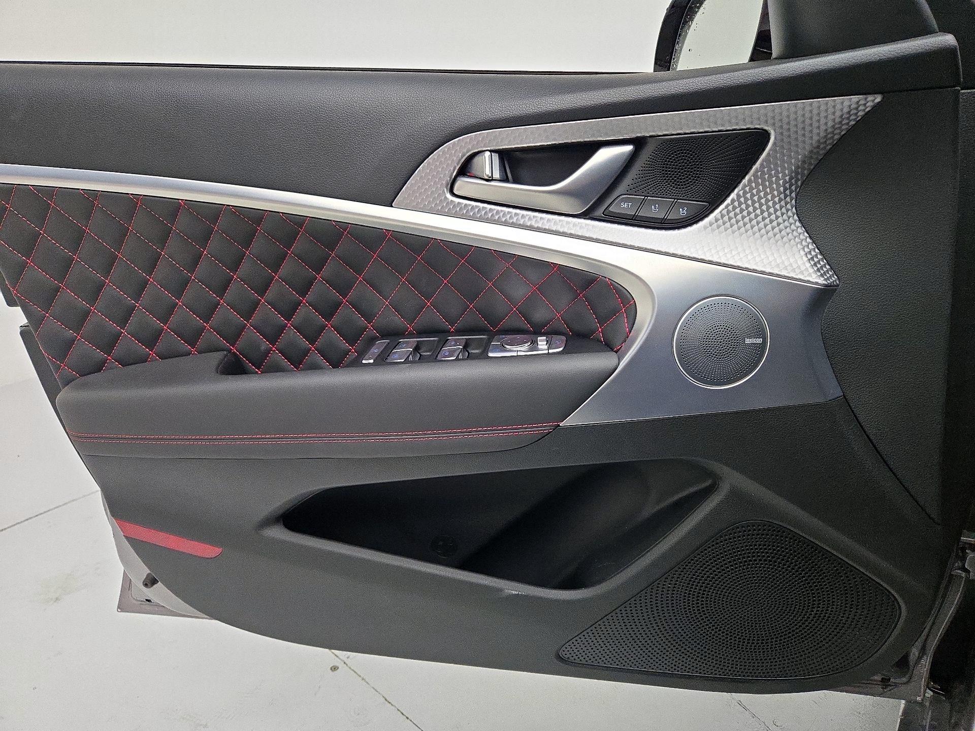 Thumbnail: 2023 Genesis G70 - 12