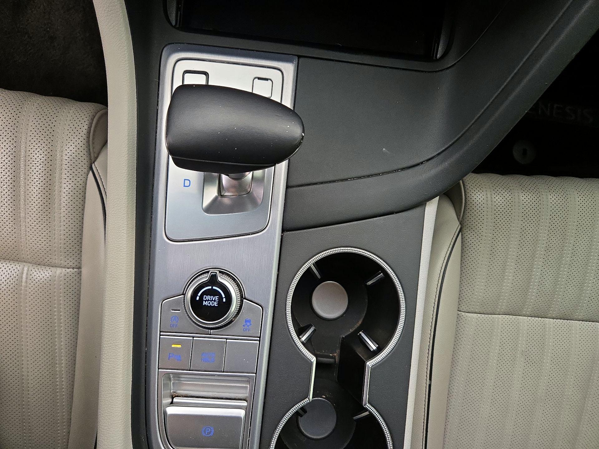 Thumbnail: 2020 Genesis G70 - 18