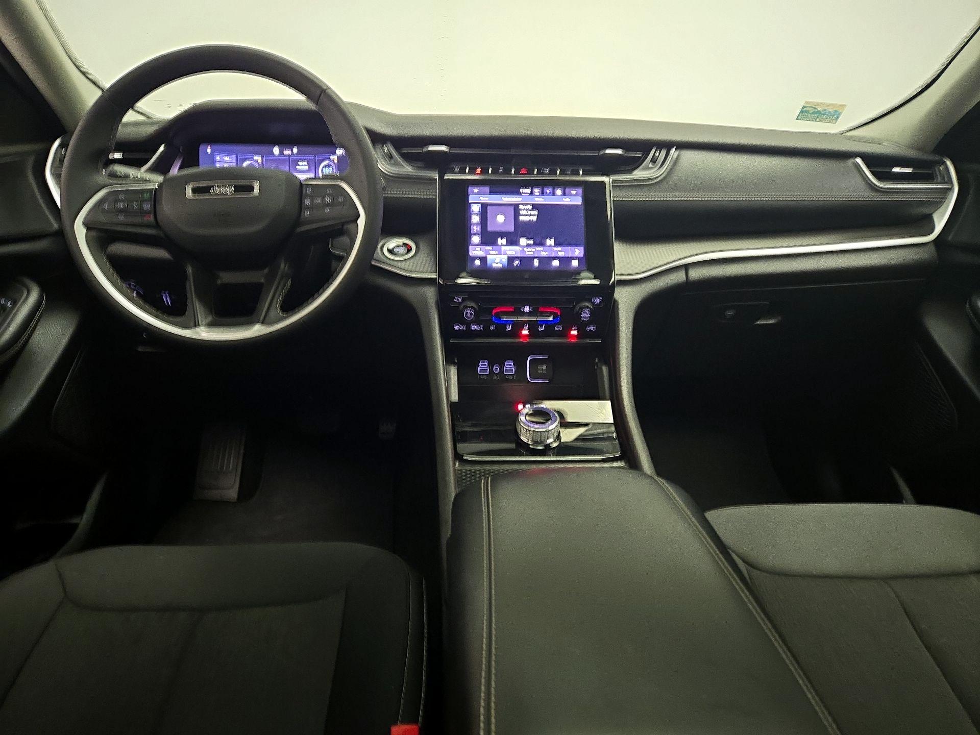 Thumbnail: 2024 Jeep Grand Cherokee - 9