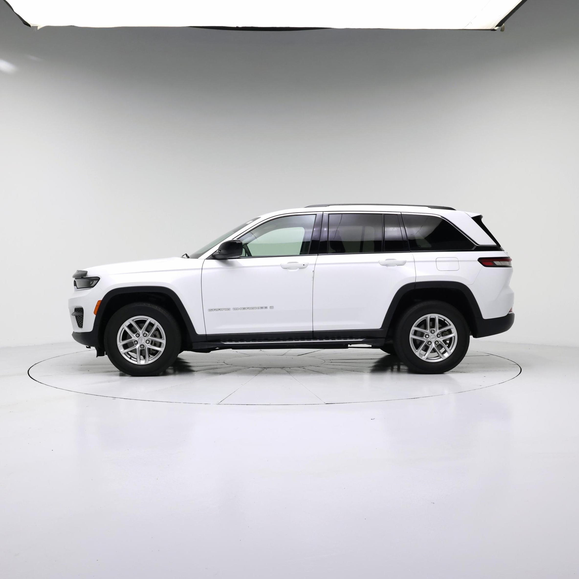 Thumbnail: 2024 Jeep Grand Cherokee - 3