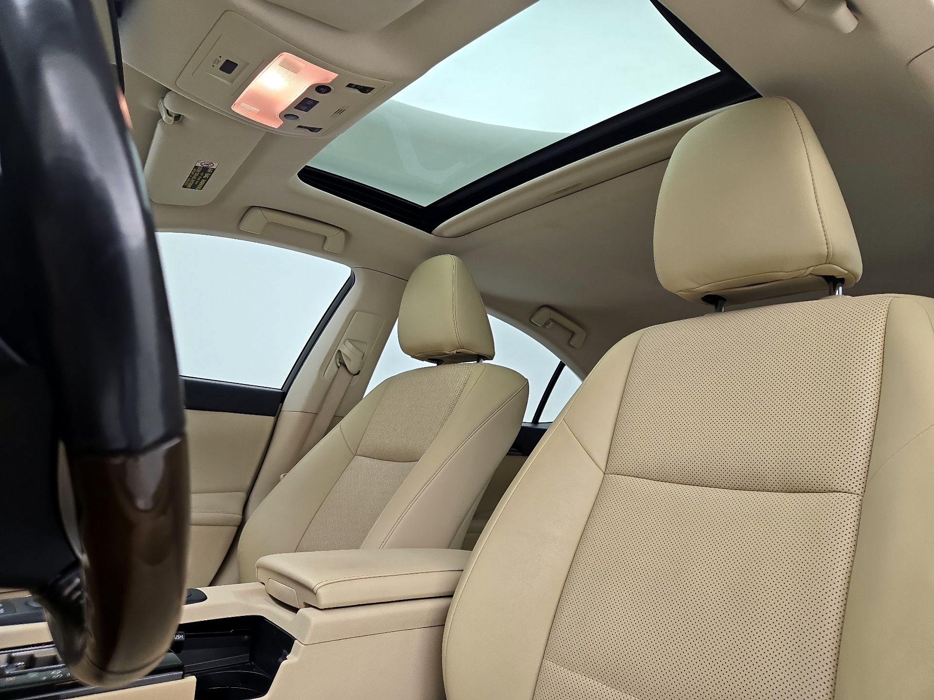Thumbnail: 2015 Lexus ES - 19
