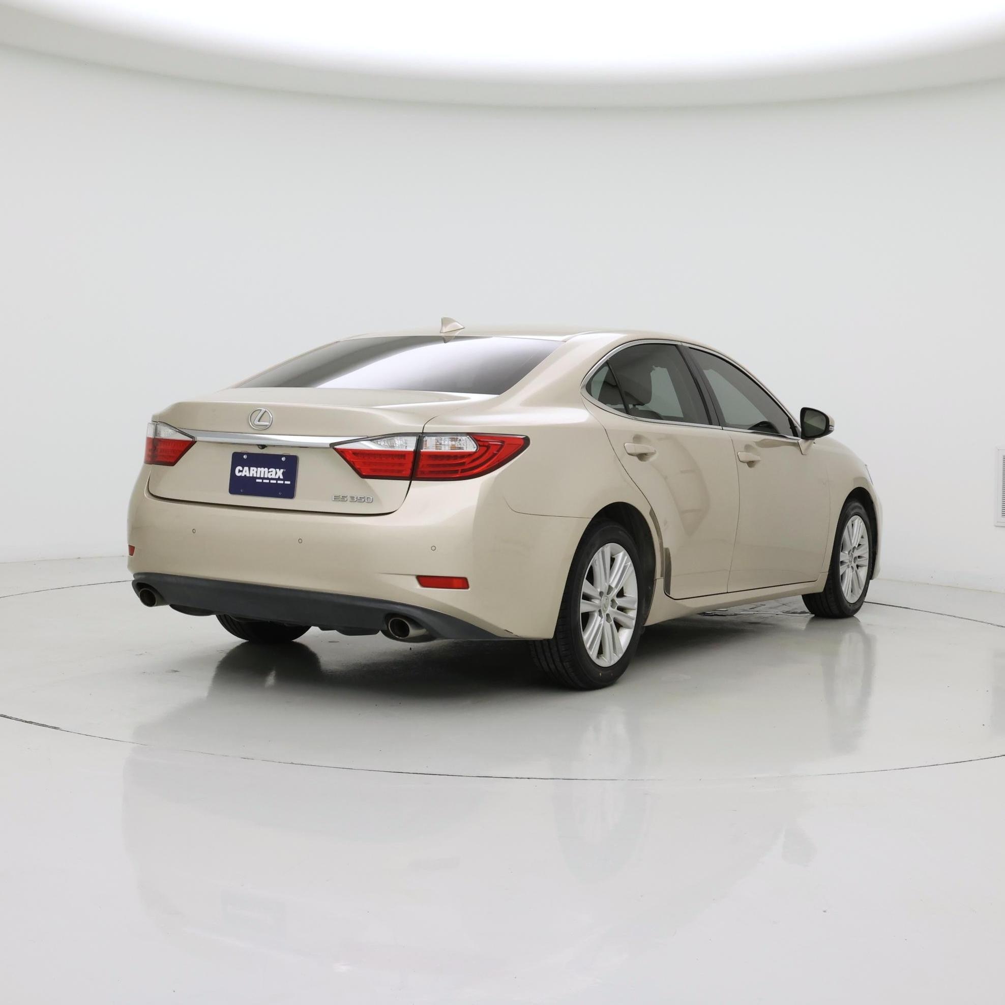Thumbnail: 2015 Lexus ES - 8