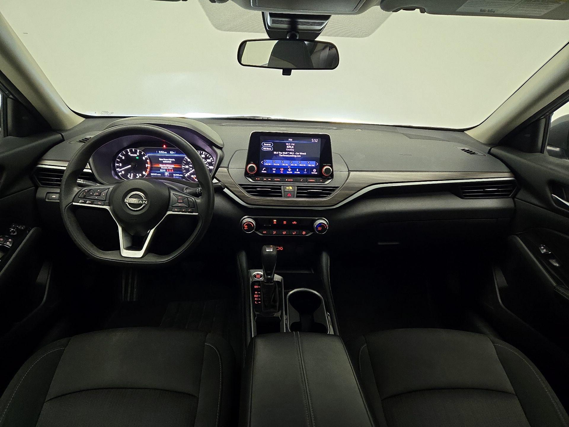 Thumbnail: 2023 Nissan Altima - 9