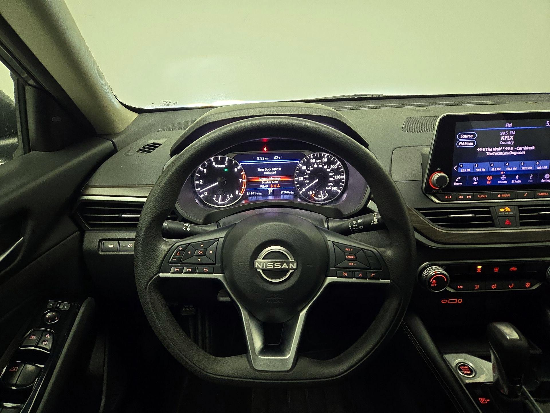 Thumbnail: 2023 Nissan Altima - 10