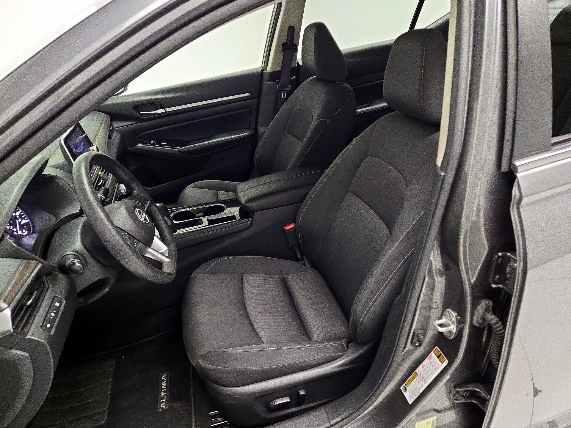 Thumbnail: 2023 Nissan Altima - 11