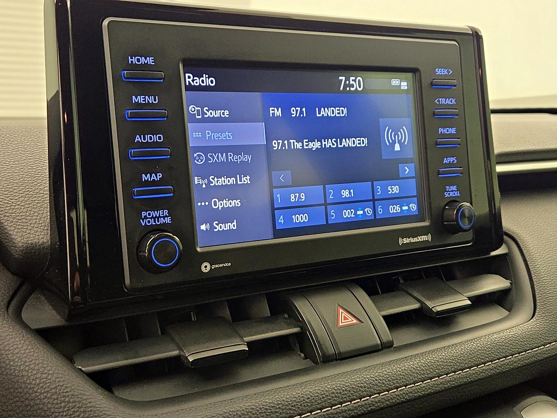 Thumbnail: 2020 Toyota RAV4 - 15