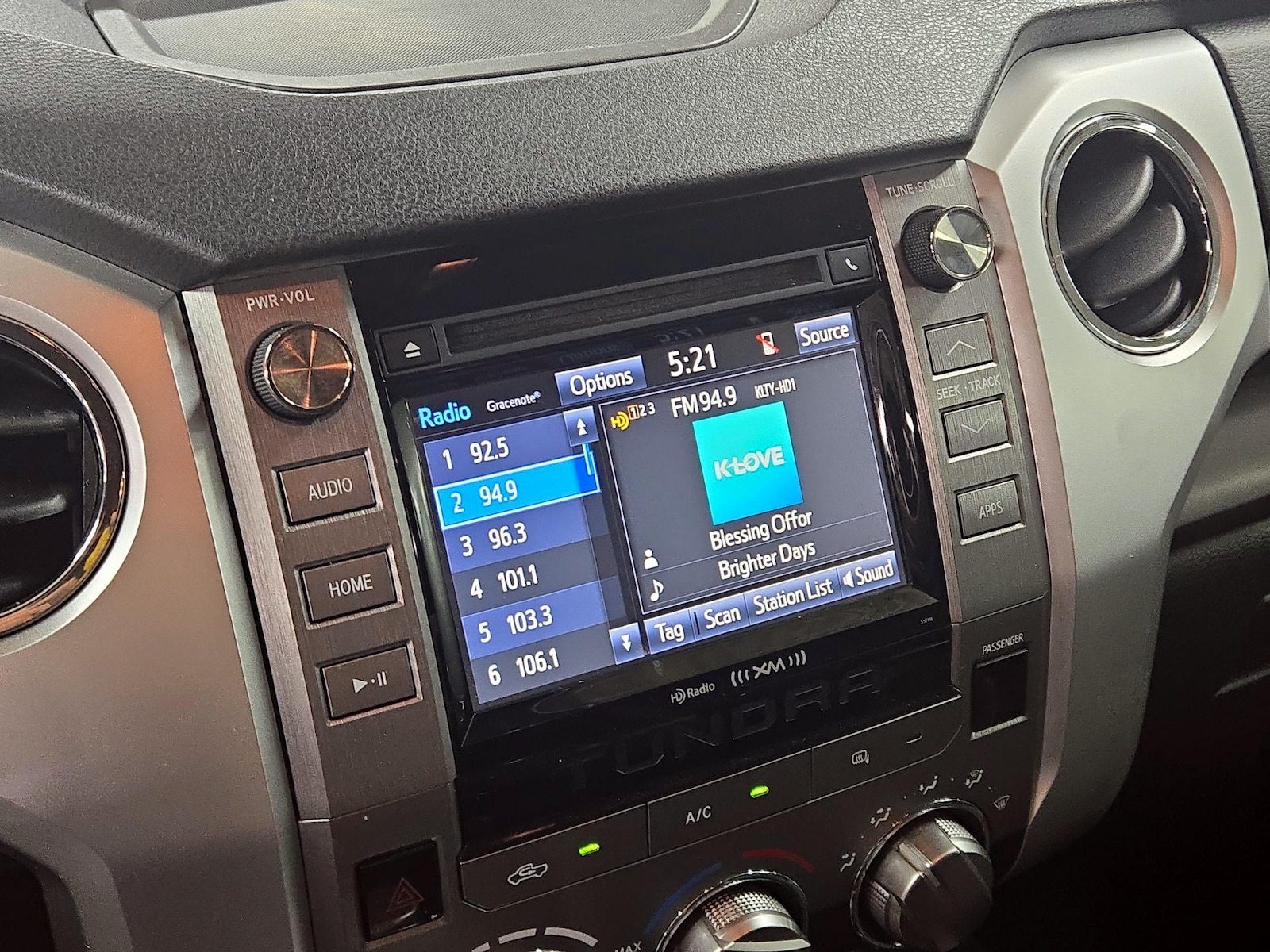 2016 Toyota Tundra SR5 - Photo 16