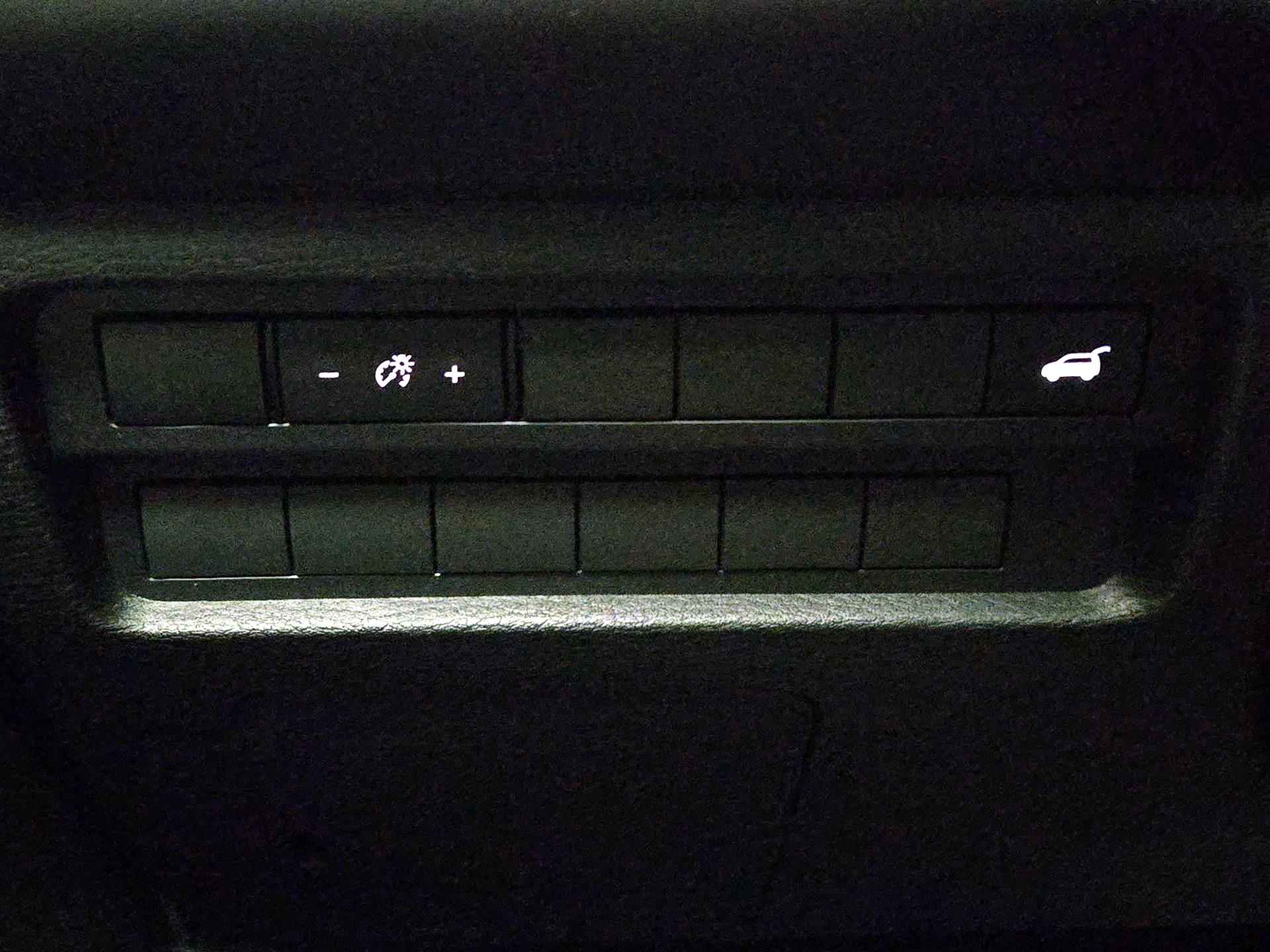 Thumbnail: 2023 Mitsubishi Outlander - 13