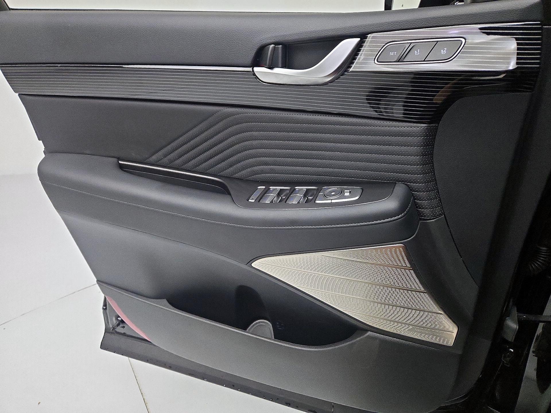 Thumbnail: 2025 Hyundai Palisade - 12