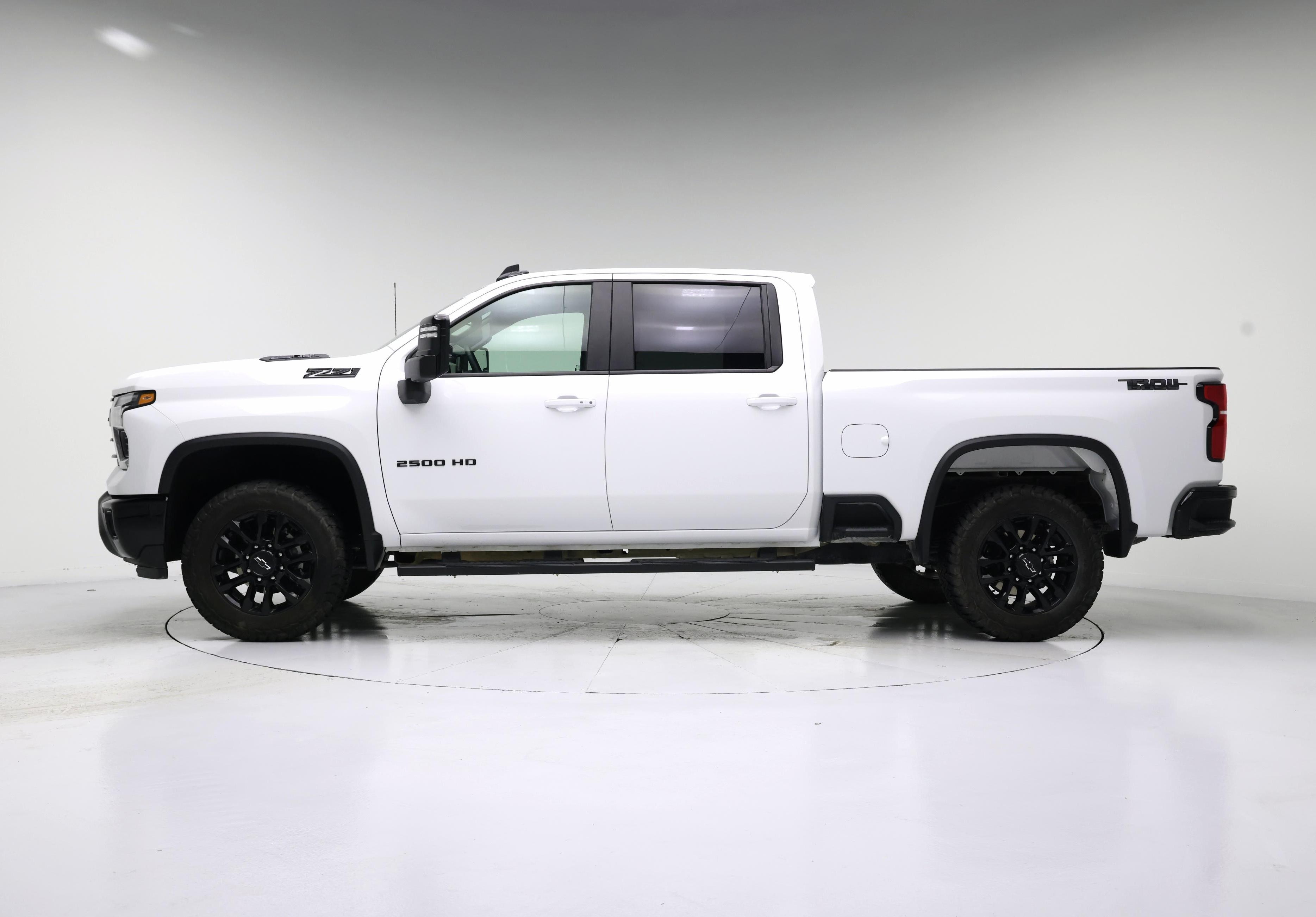 Thumbnail: 2025 Chevrolet Silverado 2500 - 3