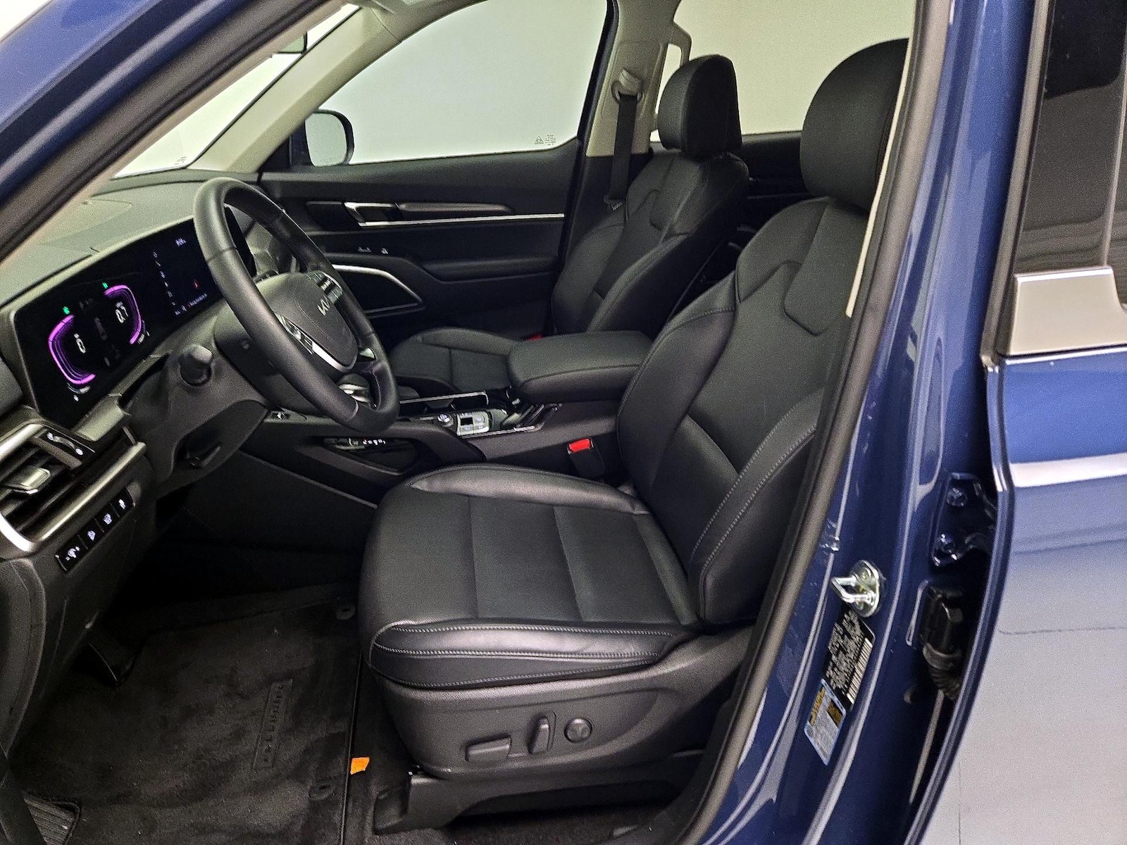 2025 Kia Telluride S - Photo 12