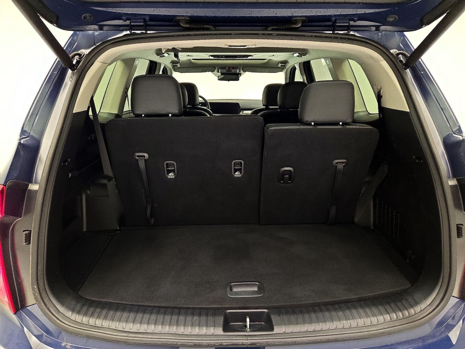 2025 Kia Telluride S - Photo 24