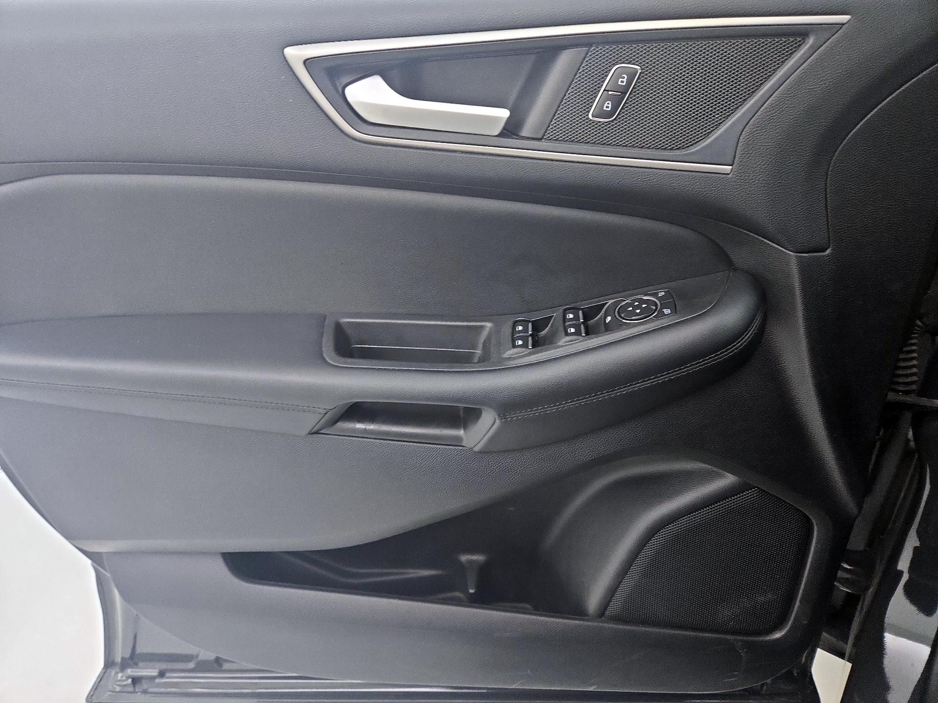 Thumbnail: 2021 Ford Edge - 12