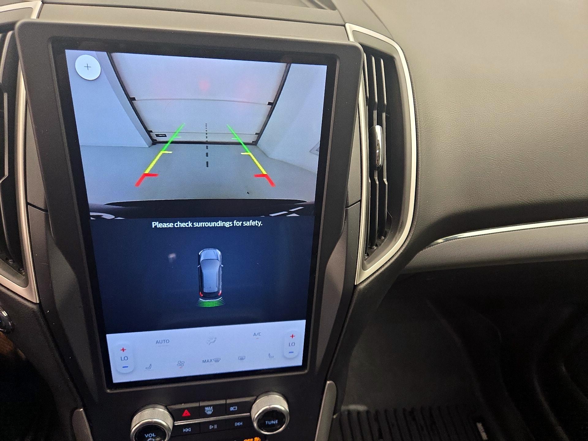 Thumbnail: 2021 Ford Edge - 15