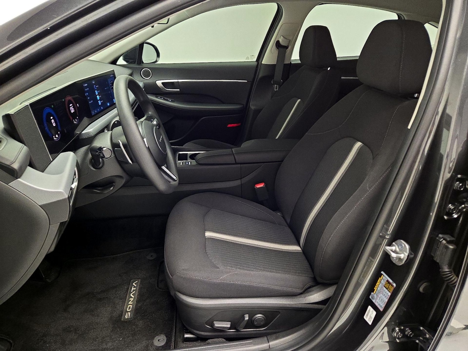 2025 Hyundai Sonata SEL - Photo 12