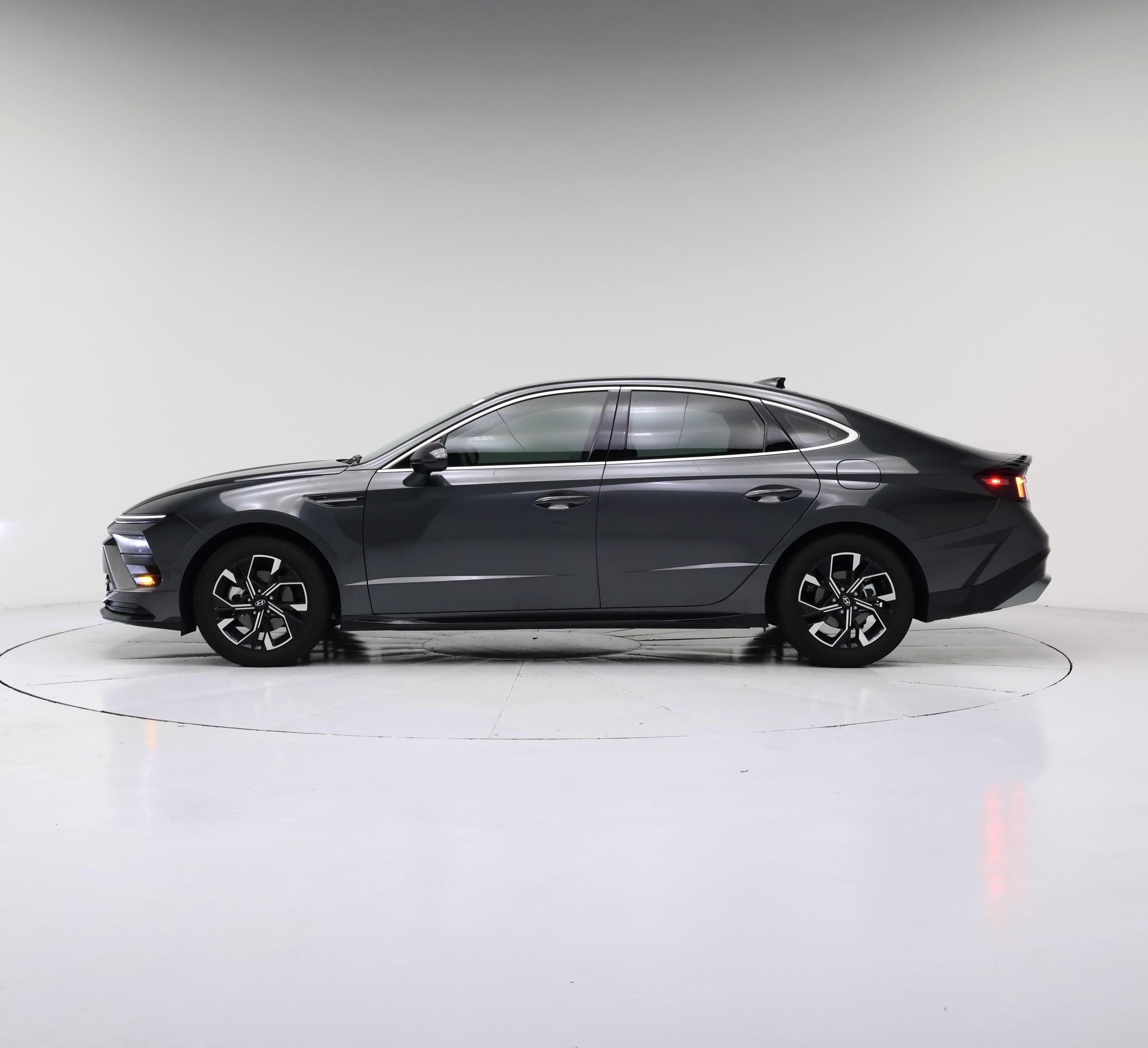Thumbnail: 2025 Hyundai Sonata - 3