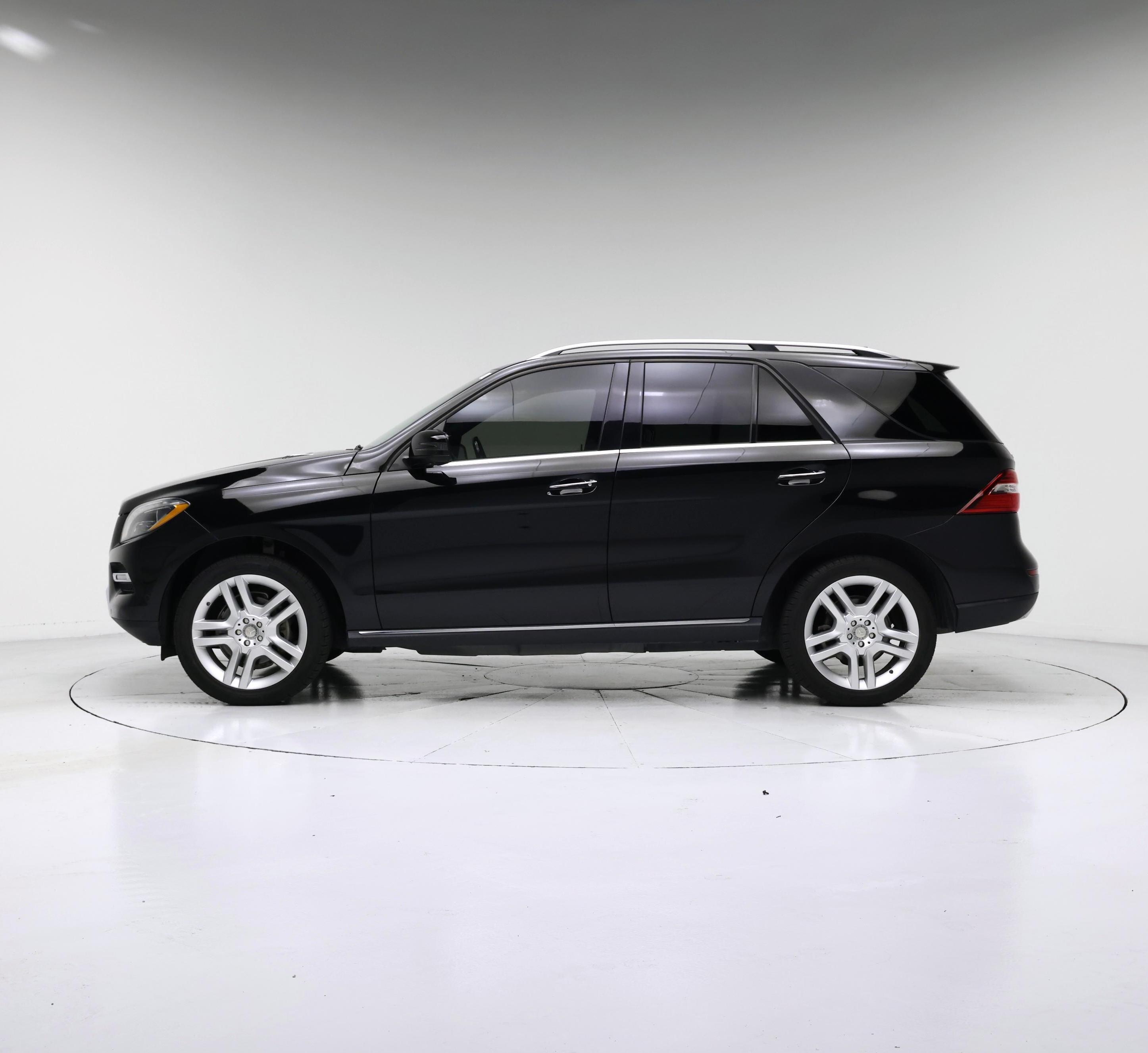 Thumbnail: 2015 Mercedes-Benz M-Class - 3