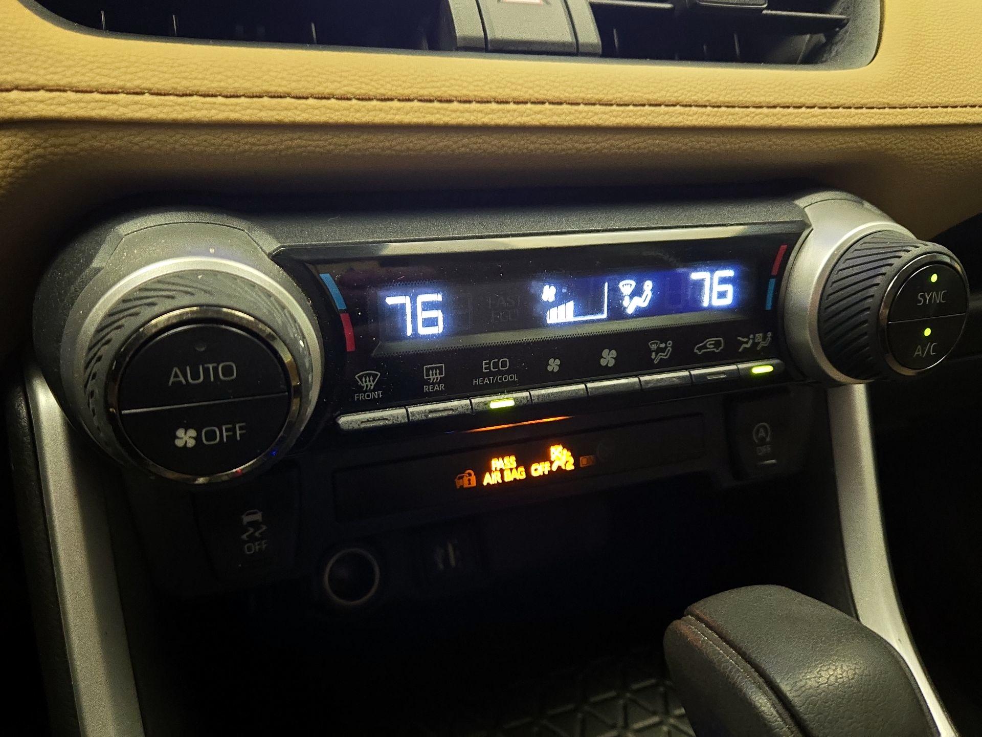 Thumbnail: 2023 Toyota RAV4 - 16