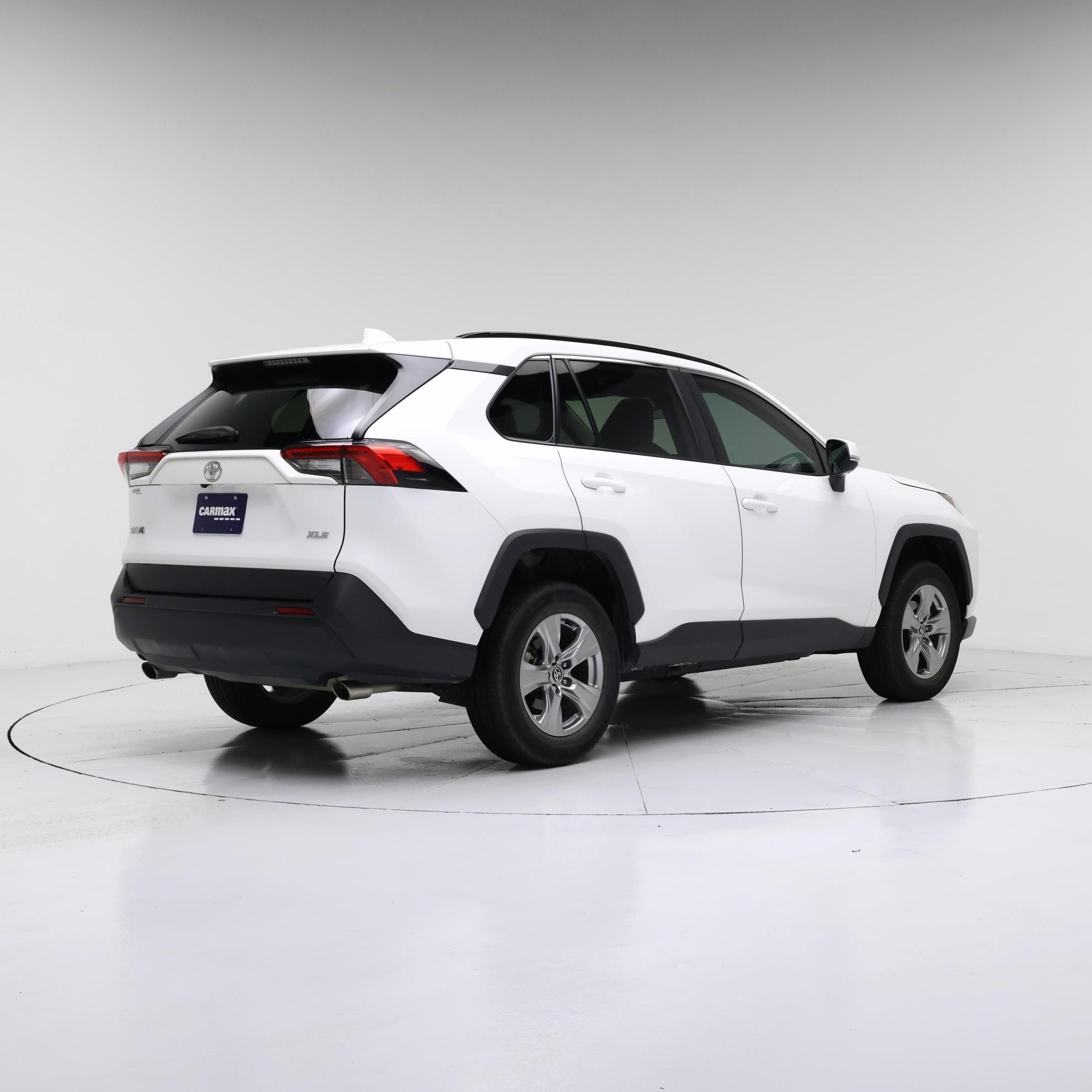 Thumbnail: 2023 Toyota RAV4 - 8