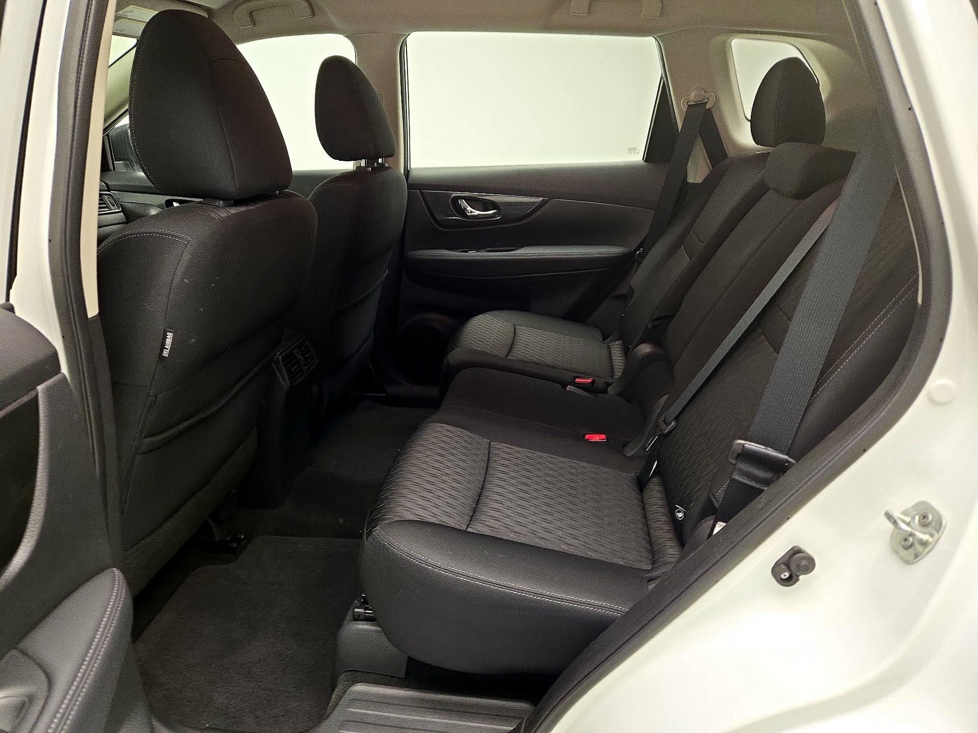 Thumbnail: 2018 Nissan Rogue - 19