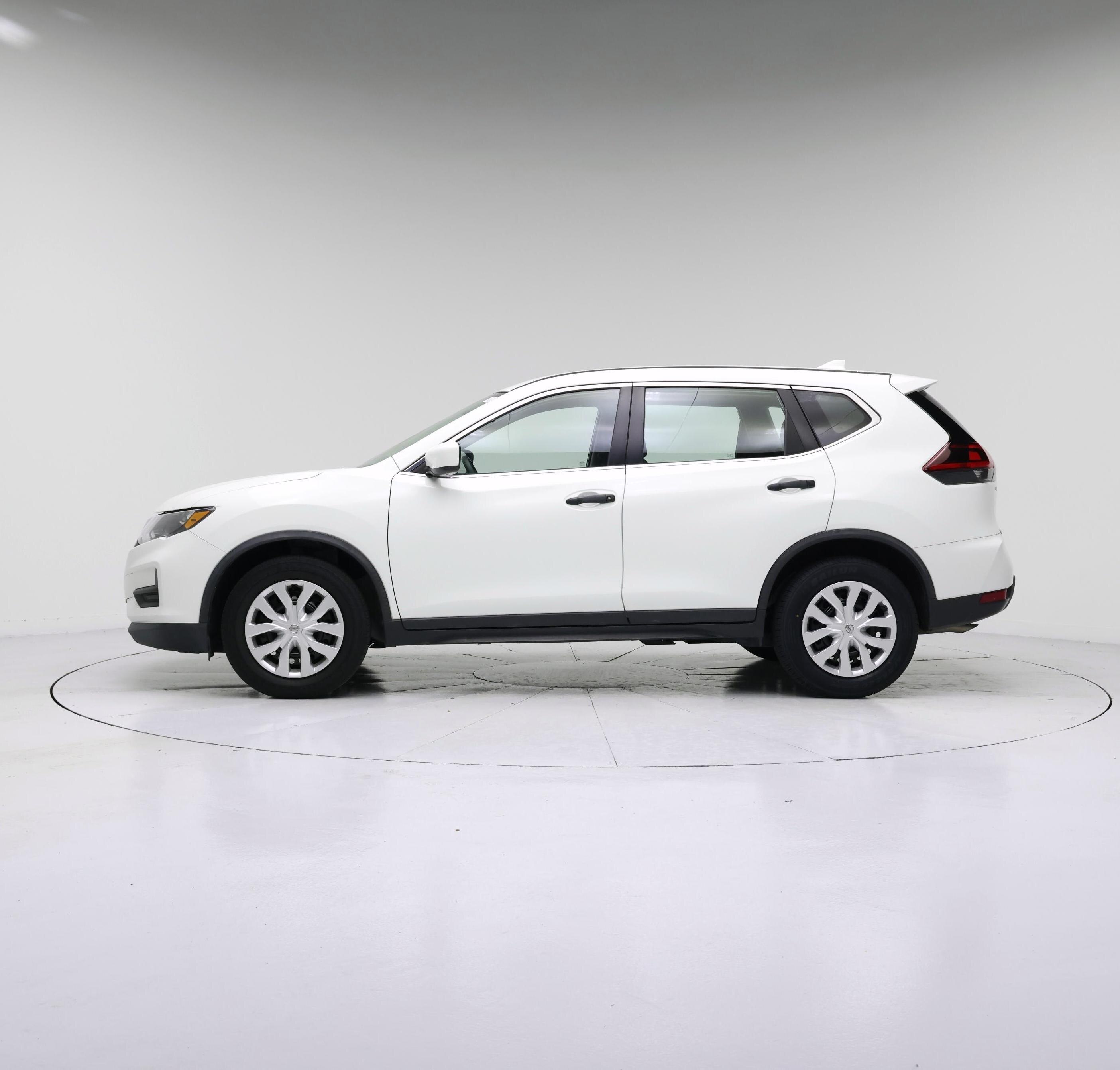 Thumbnail: 2018 Nissan Rogue - 3