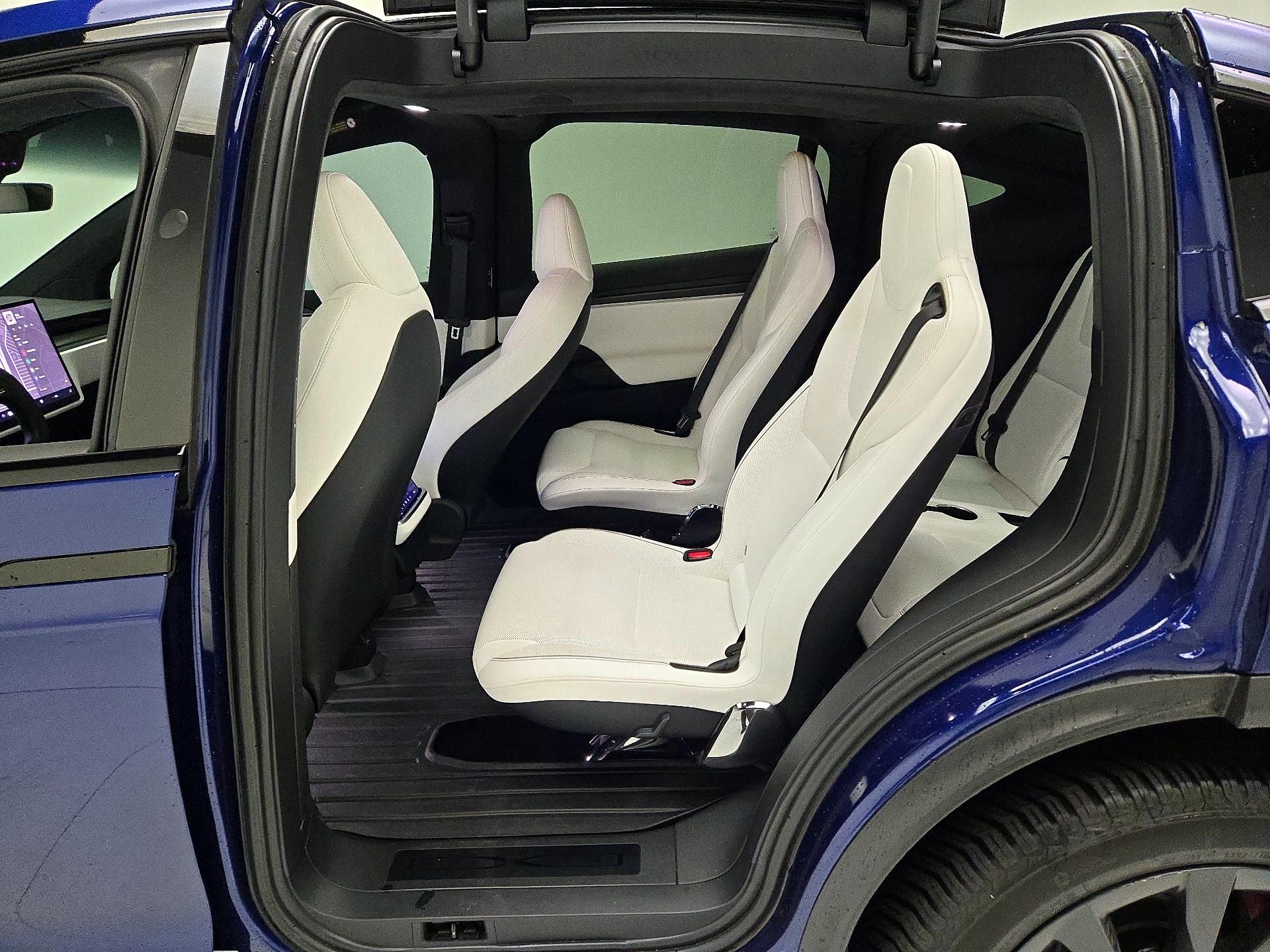 Thumbnail: 2023 Tesla Model X - 19