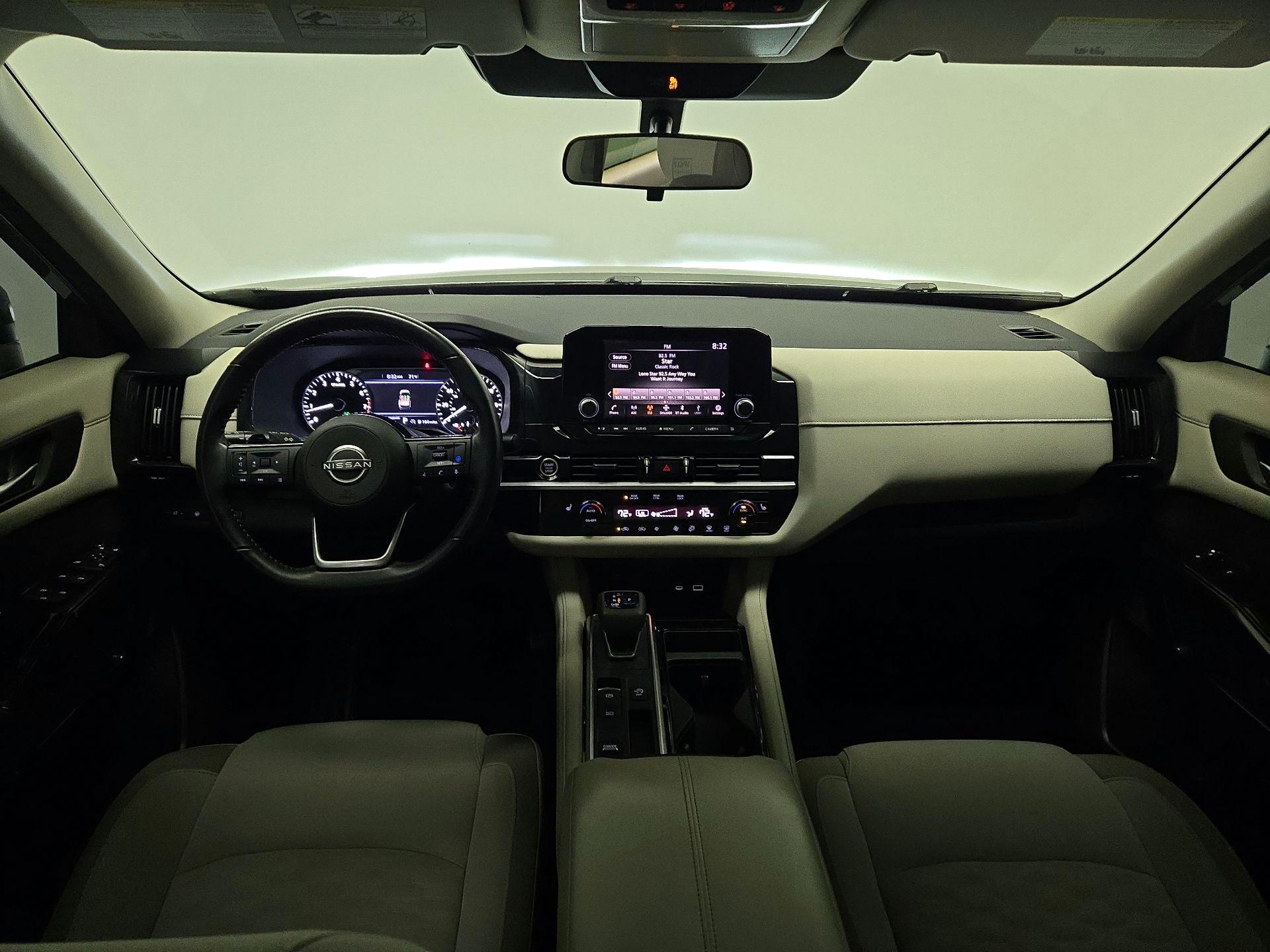 Thumbnail: 2022 Nissan Pathfinder - 9