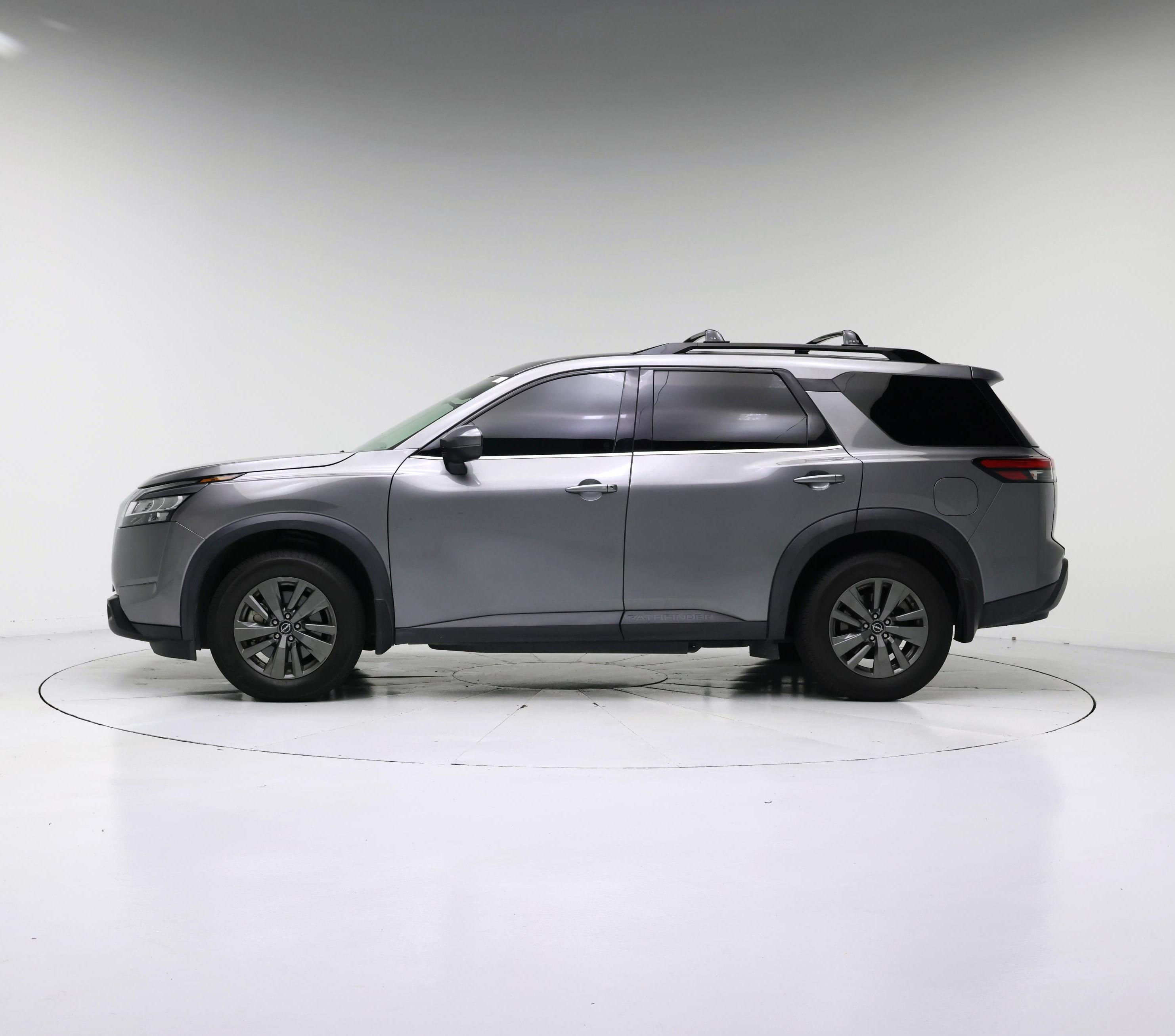 Thumbnail: 2022 Nissan Pathfinder - 3