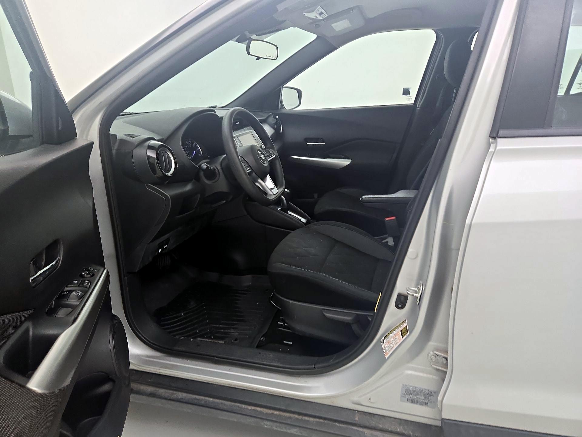 Thumbnail: 2020 Nissan Kicks - 11