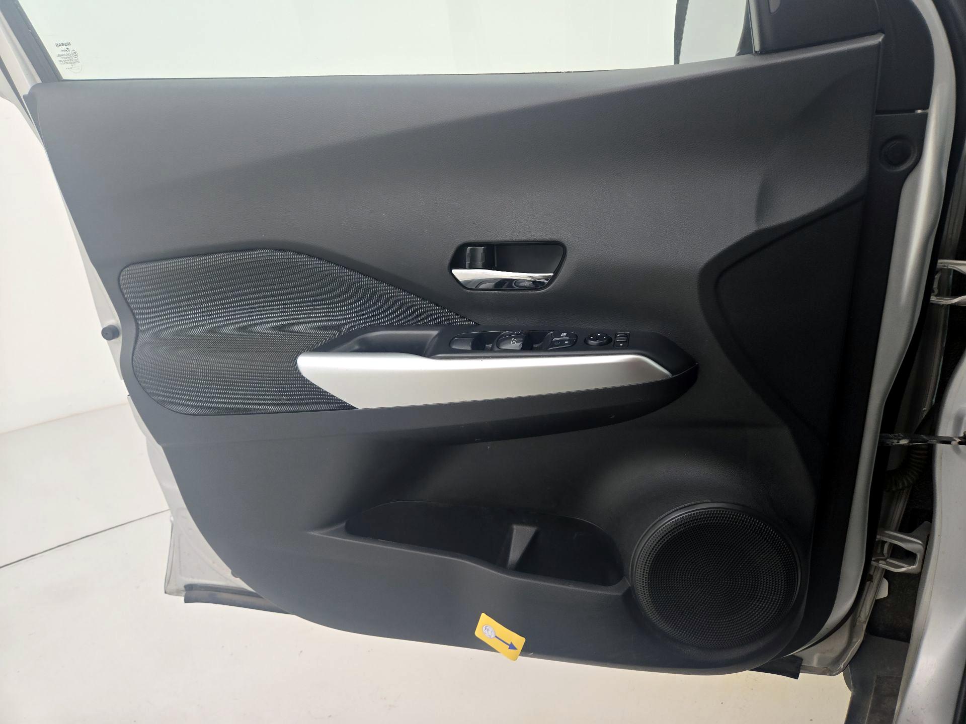 Thumbnail: 2020 Nissan Kicks - 12