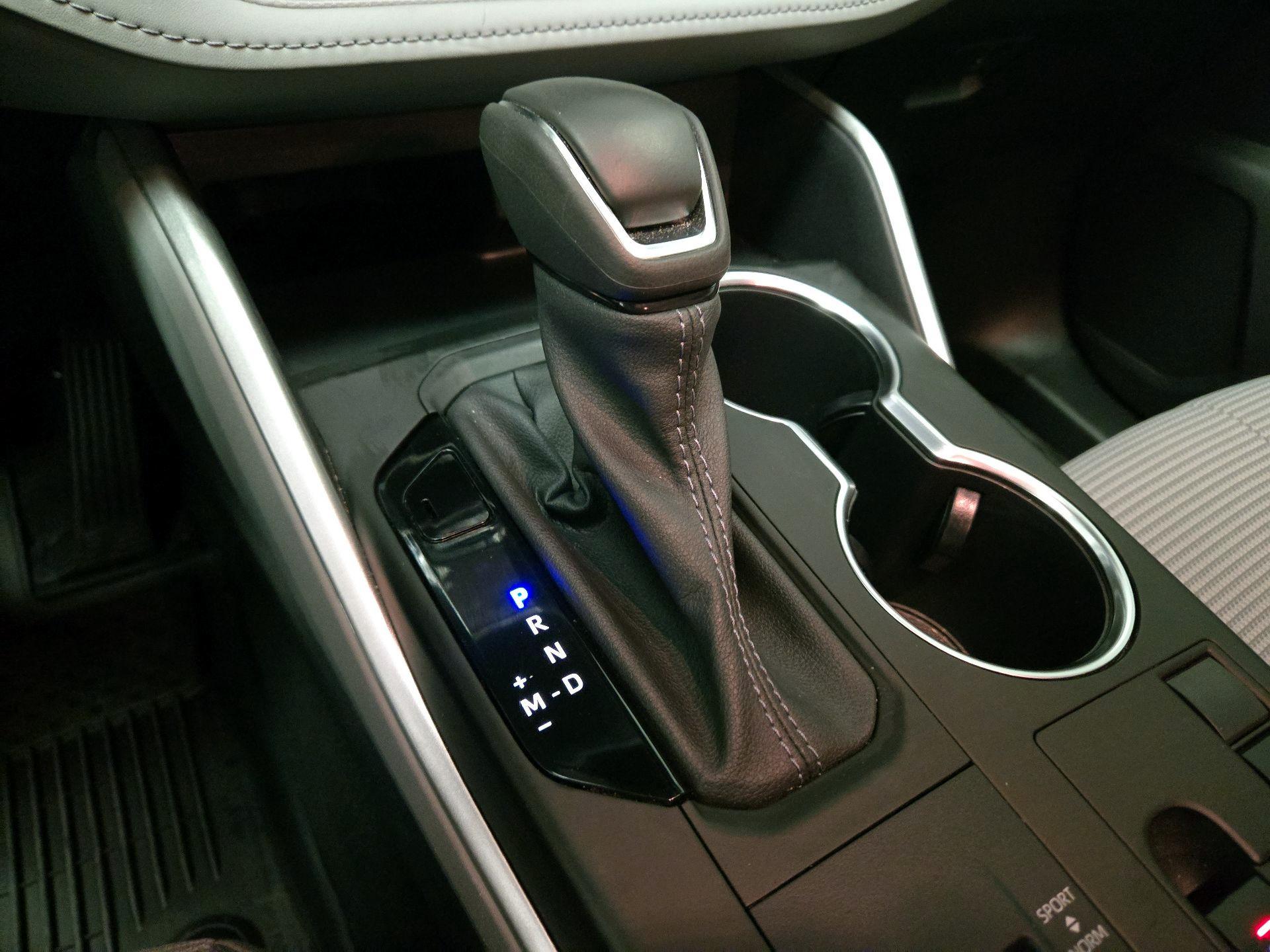 Thumbnail: 2023 Toyota Highlander - 17