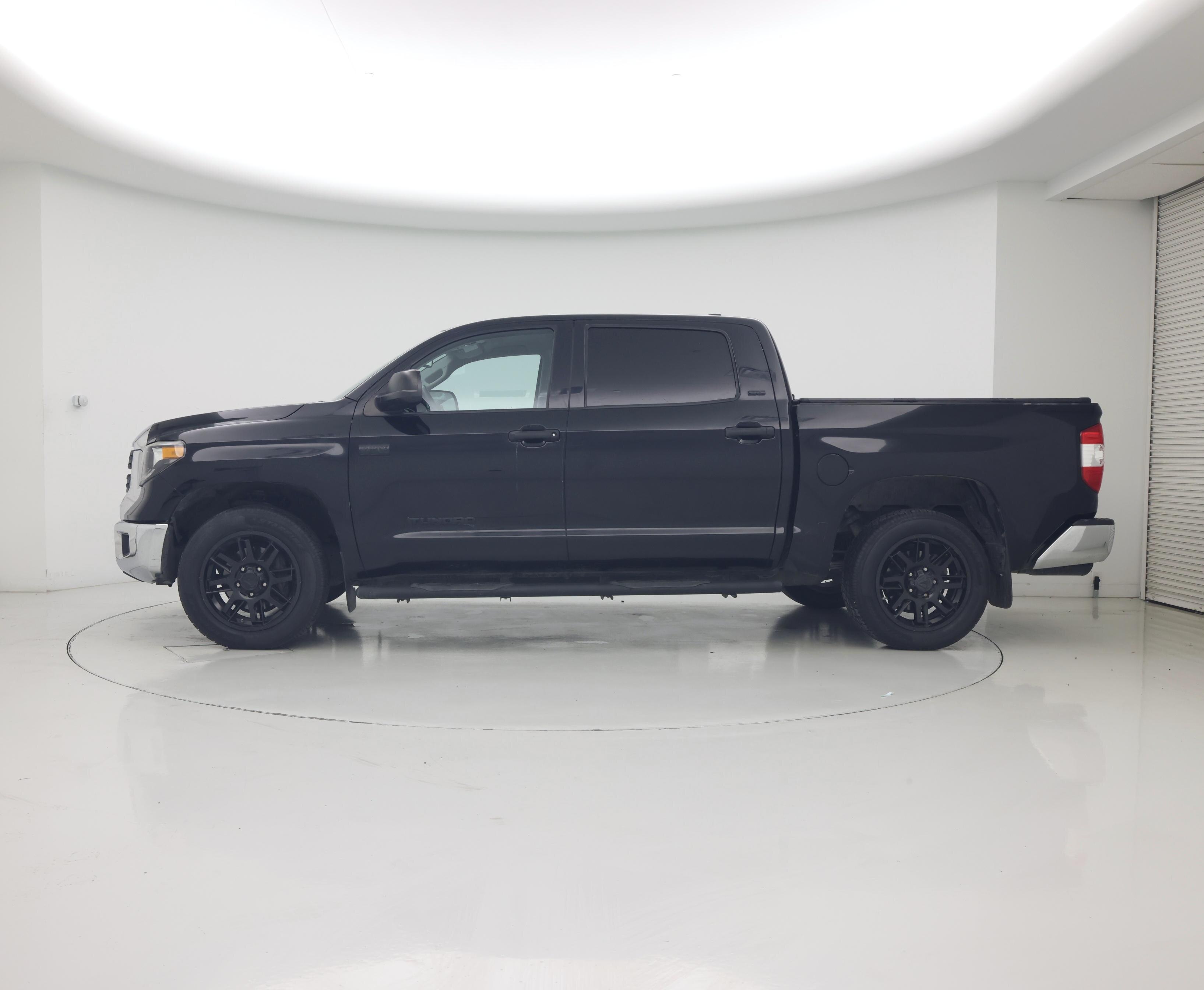 Thumbnail: 2021 Toyota Tundra - 3
