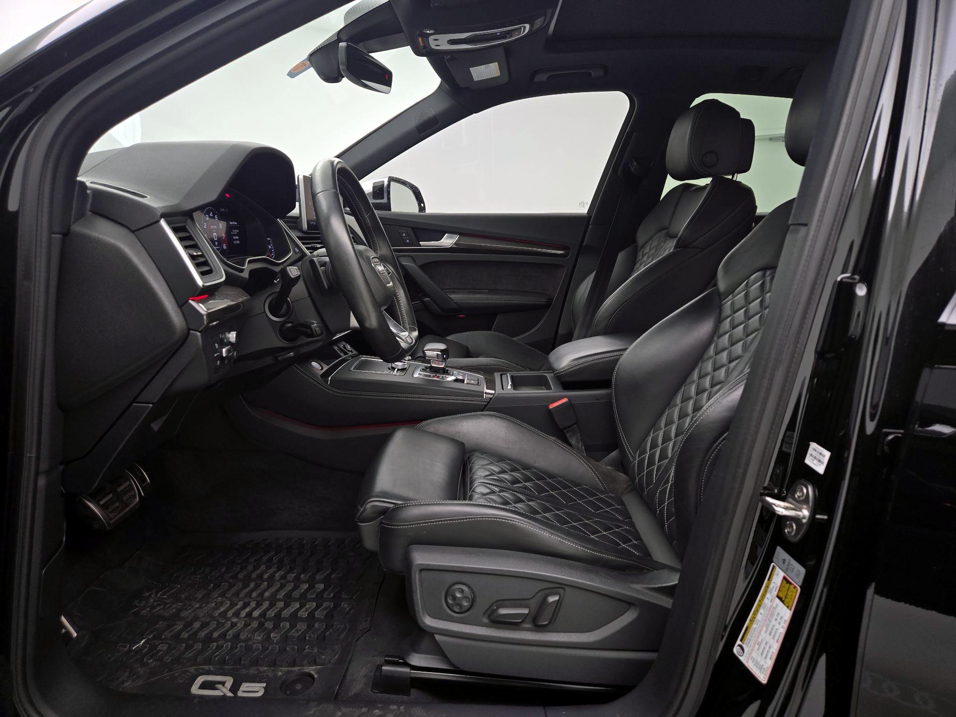 Thumbnail: 2018 Audi SQ5 - 11