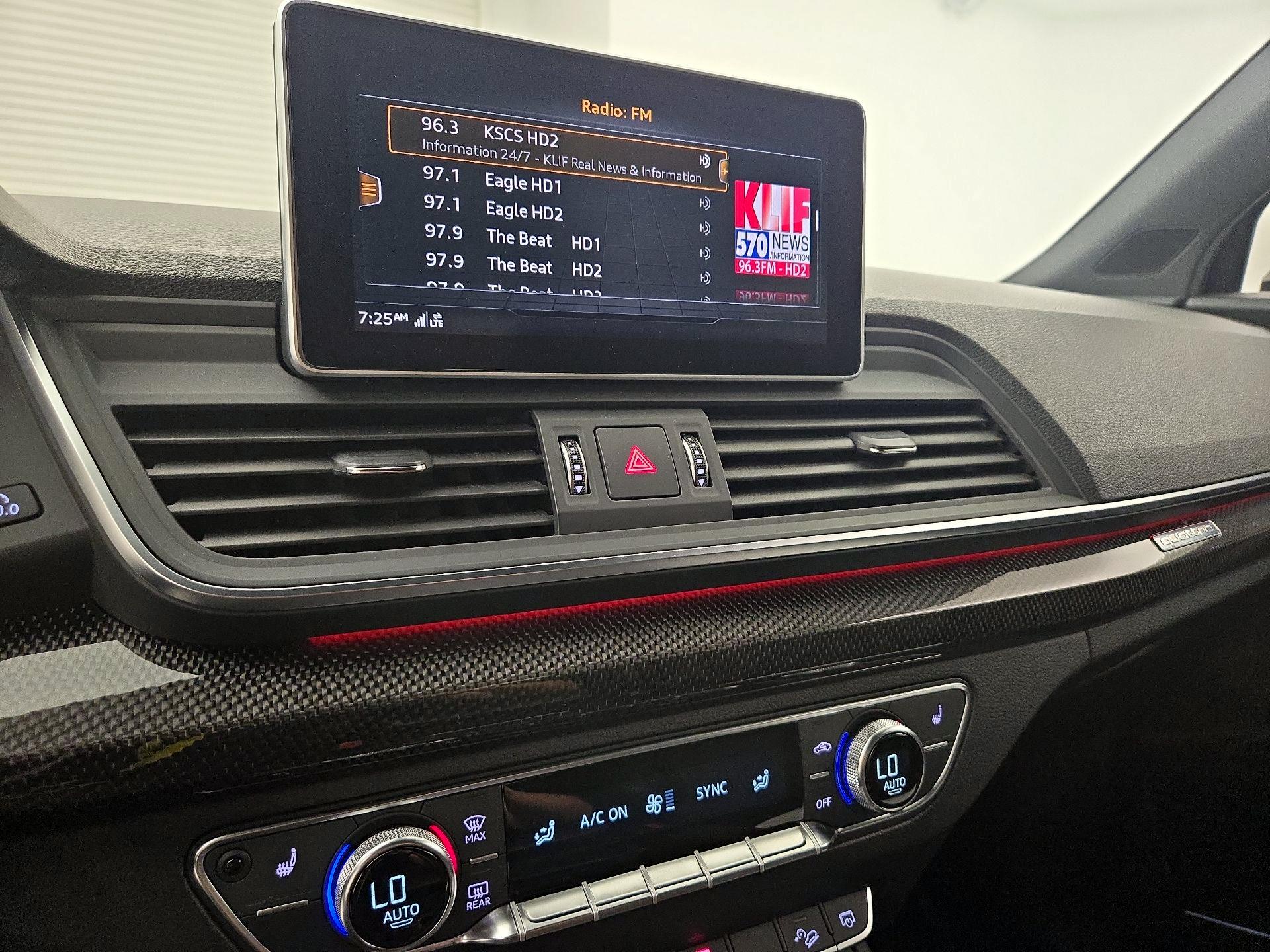 Thumbnail: 2018 Audi SQ5 - 16