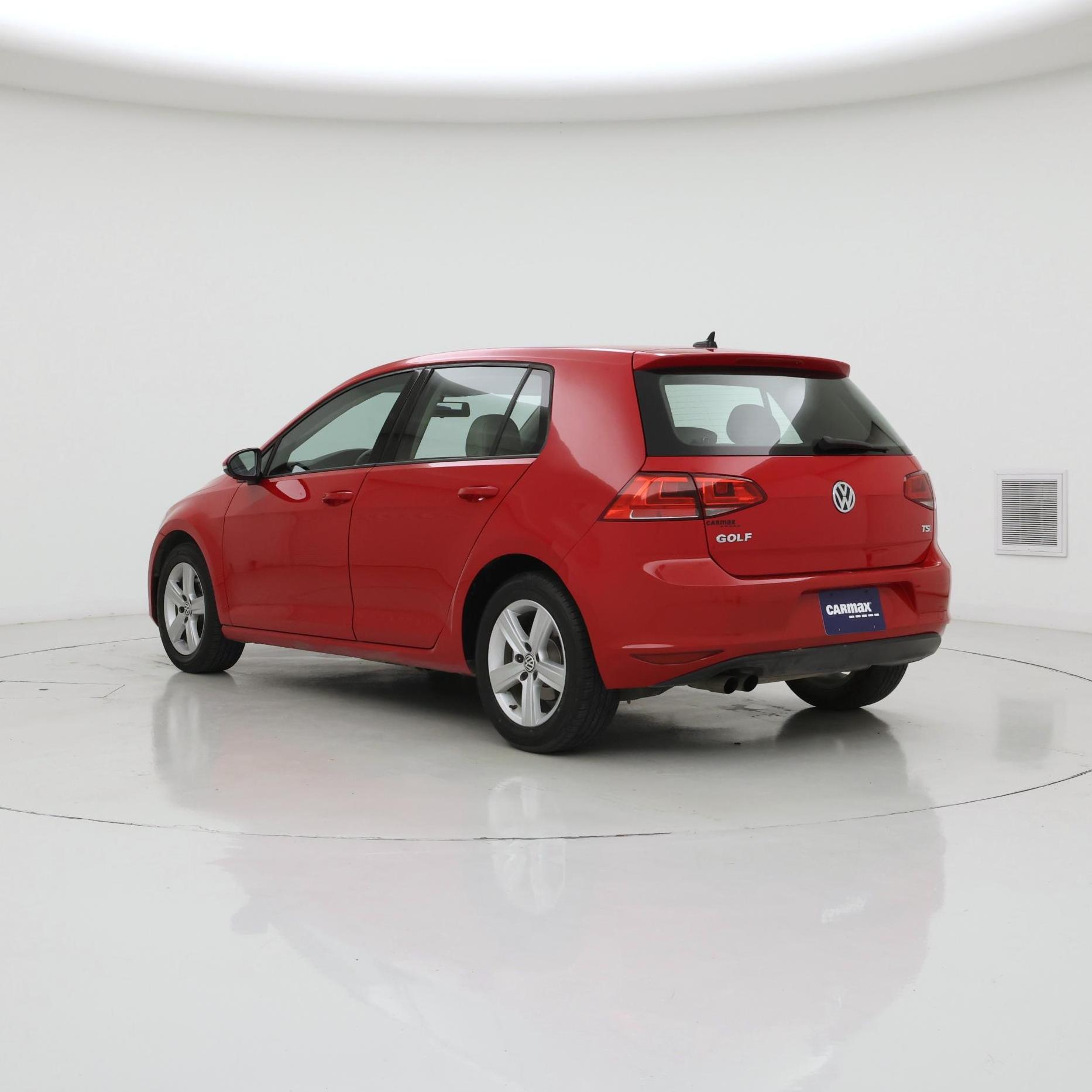 Thumbnail: 2017 Volkswagen Golf - 2