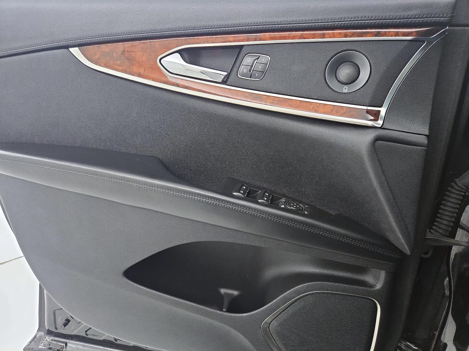 Thumbnail: 2018 Lincoln MKX - 12
