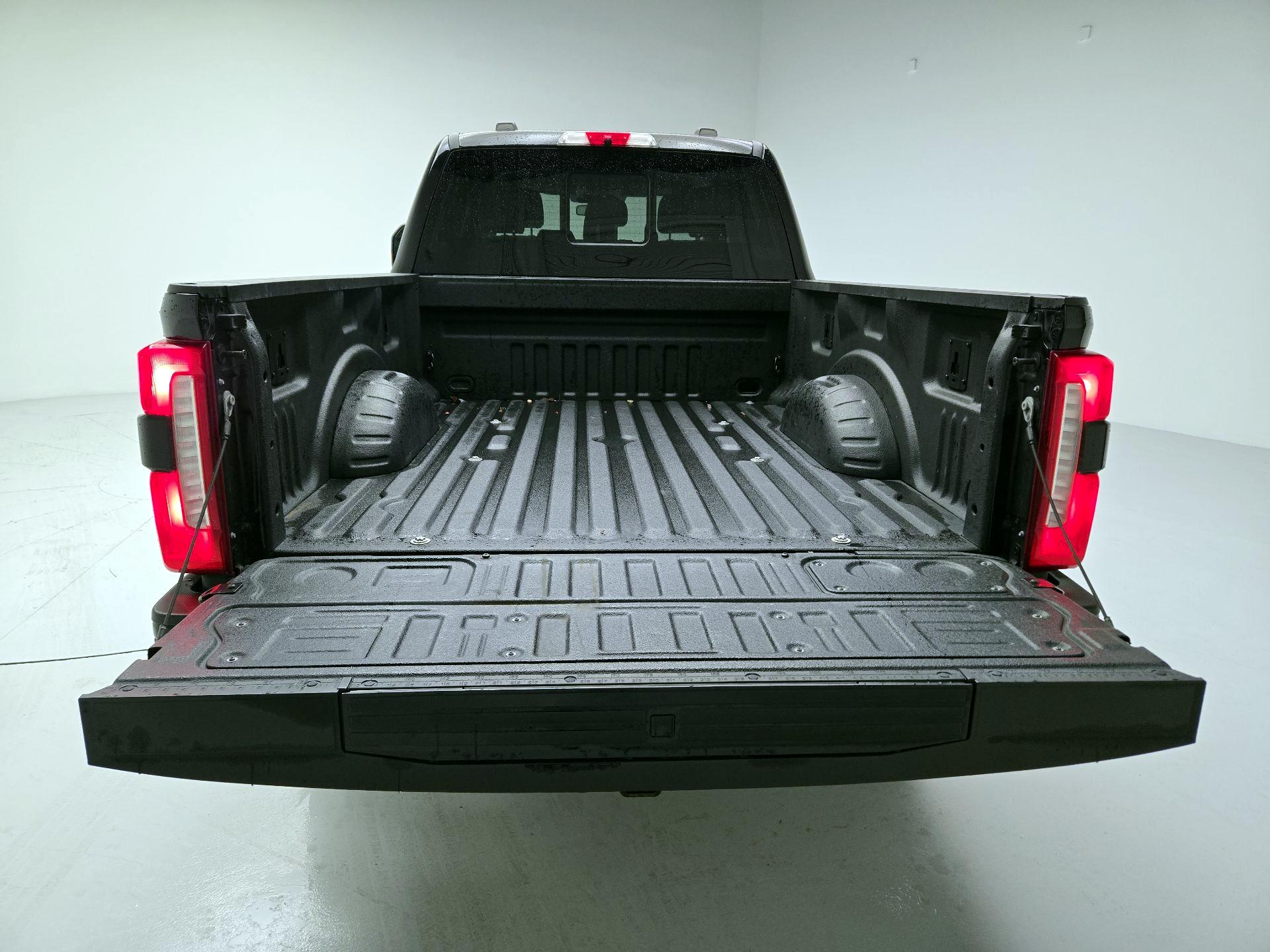 Thumbnail: 2023 Ford F-250 - 19