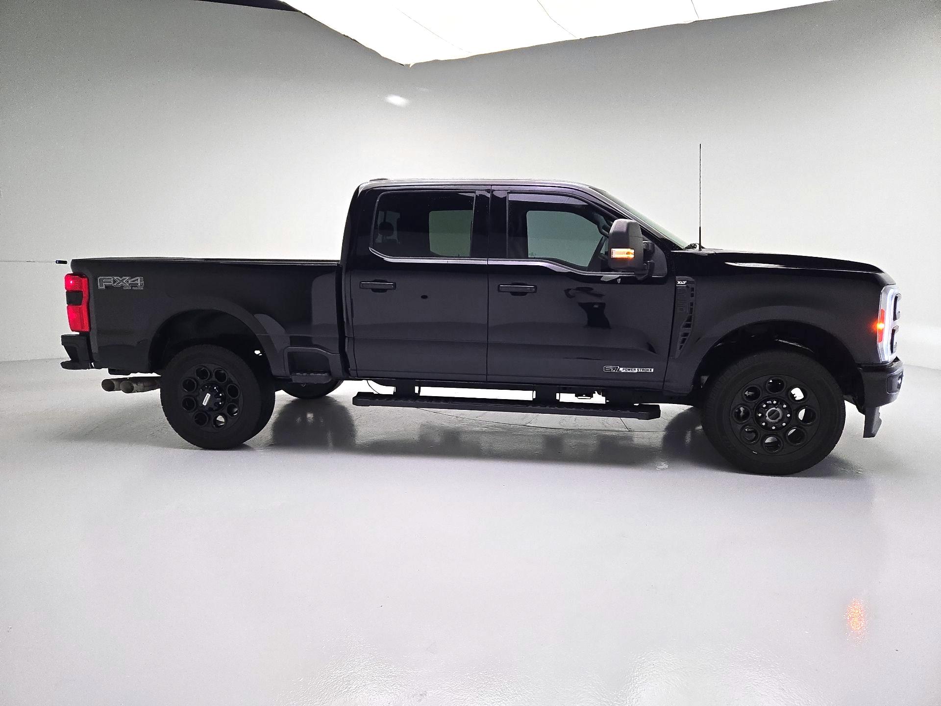 Thumbnail: 2023 Ford F-250 - 4