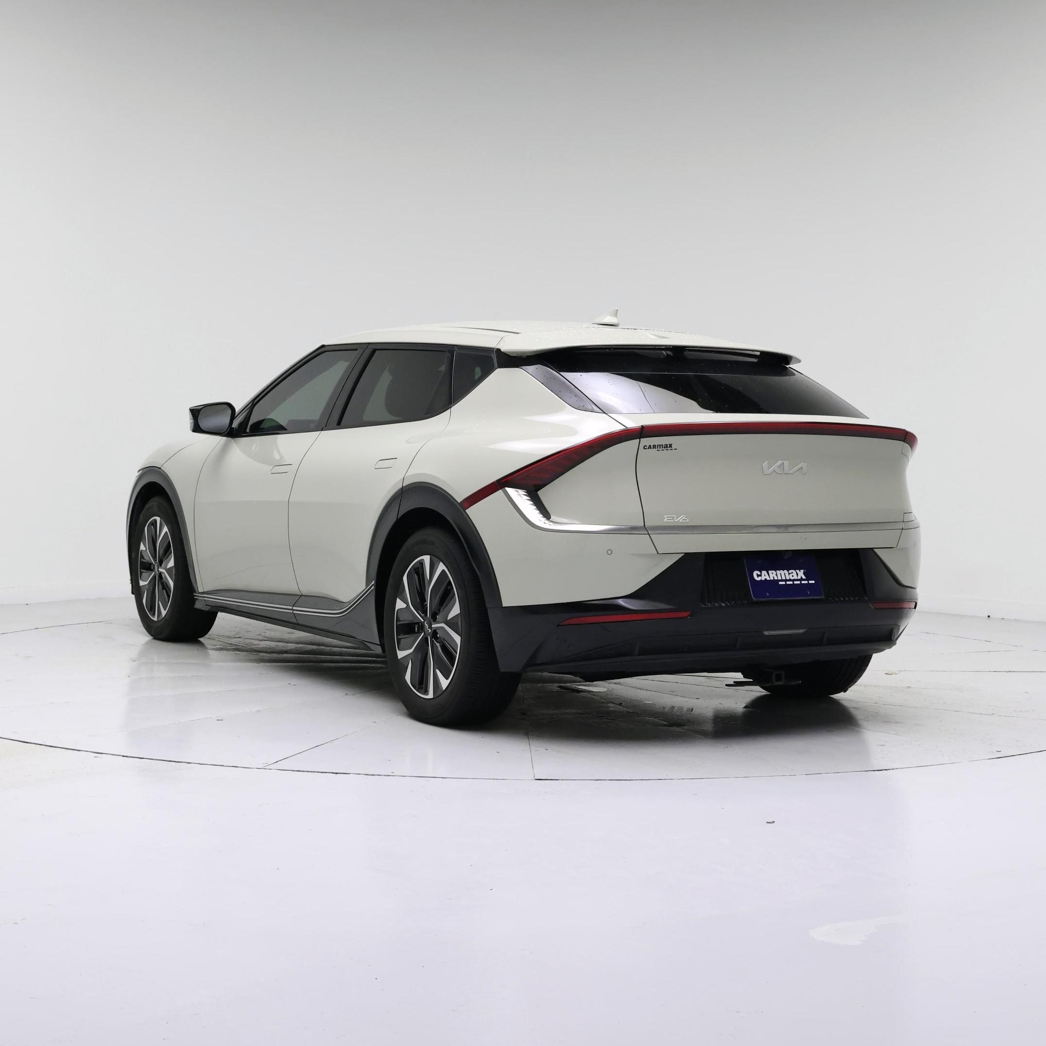 Thumbnail: 2022 Kia EV6 - 2