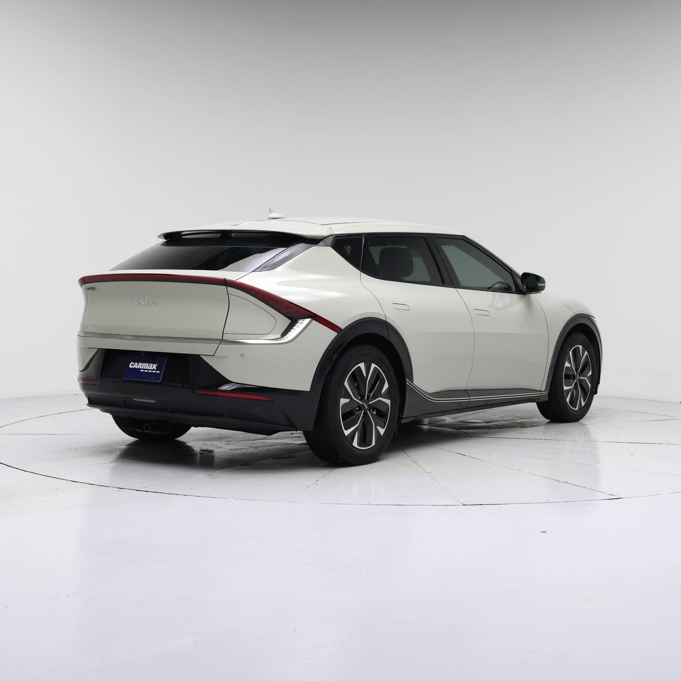 Thumbnail: 2022 Kia EV6 - 8